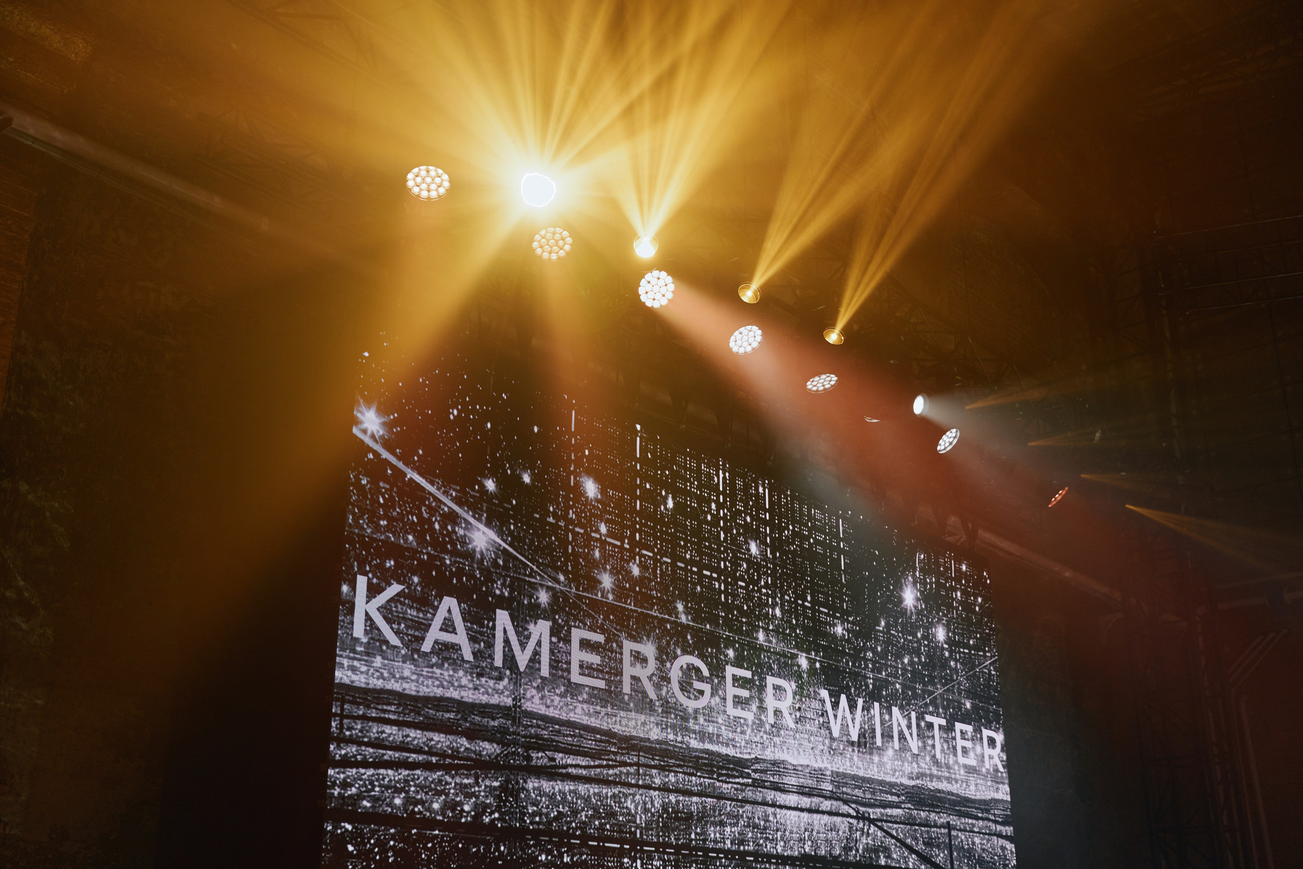 Показ KAMERGER | ODETTA. Свадебный фотограф и видеограф из Санкт-Петербурга Агарков Никита