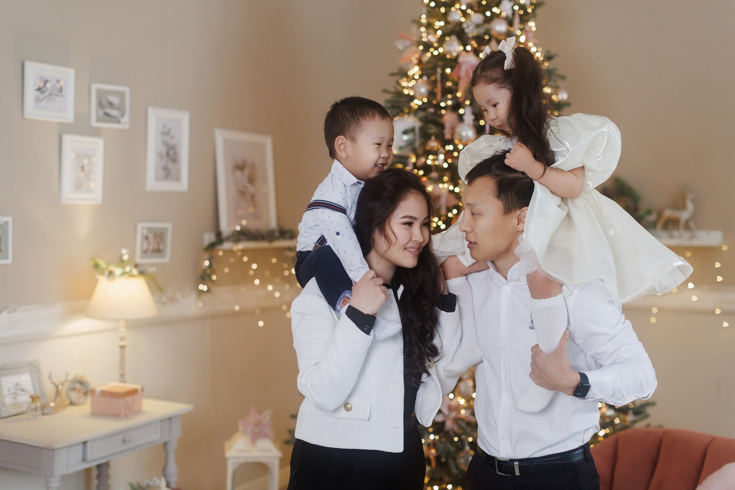 Новогодняя история одной семьи. Photograph Svetlana Volkova