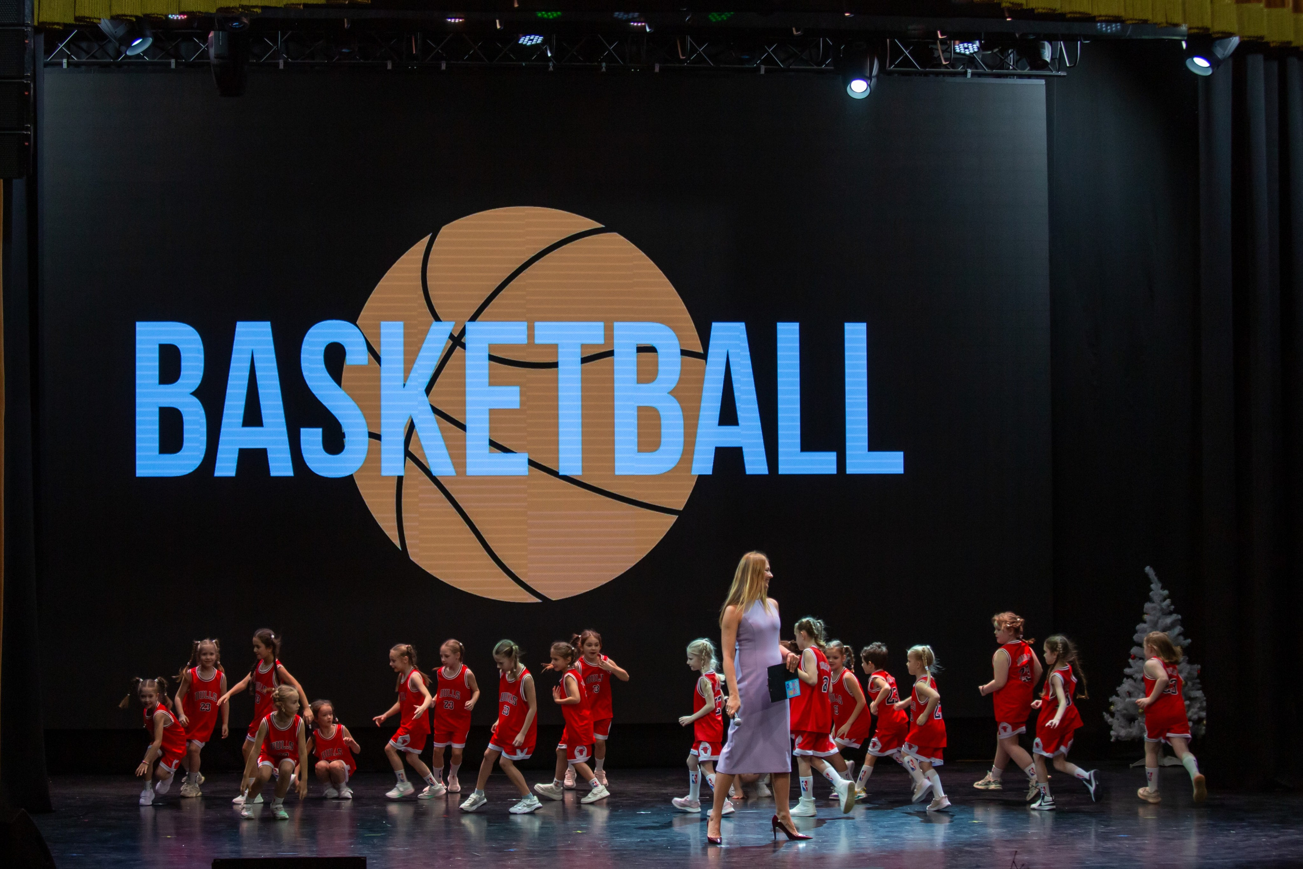 Концерт детской танцевальной школы. Репортажный, семейный, свадебный, портретный фотограф