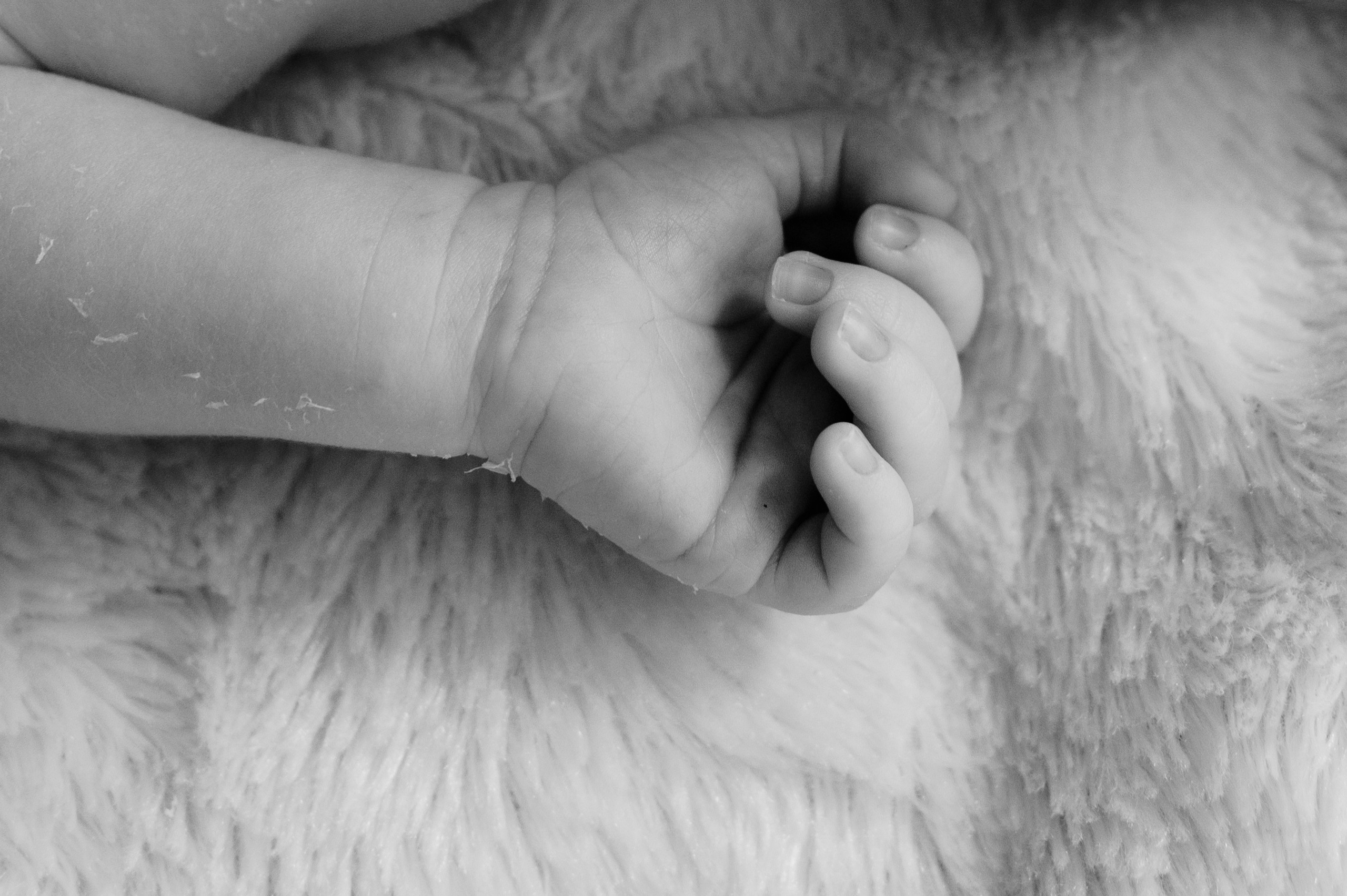 Lifestyle nyföddfotografering i Halmstad. Bröllops- och familjefotograf i Halmstad | Valentina