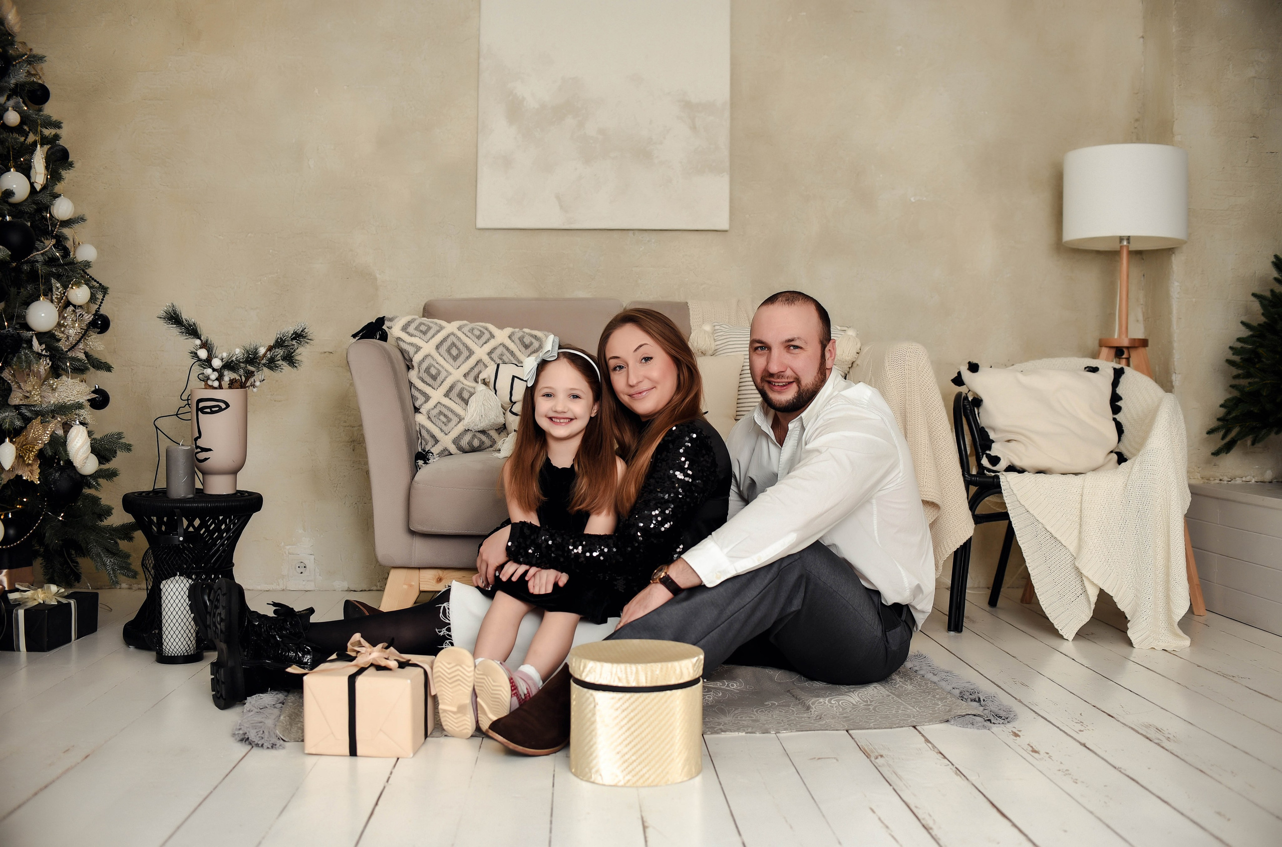 Новогодняя семейная. Свадебный, семейный, детский, контент фотограф в Омске Максим Ильин