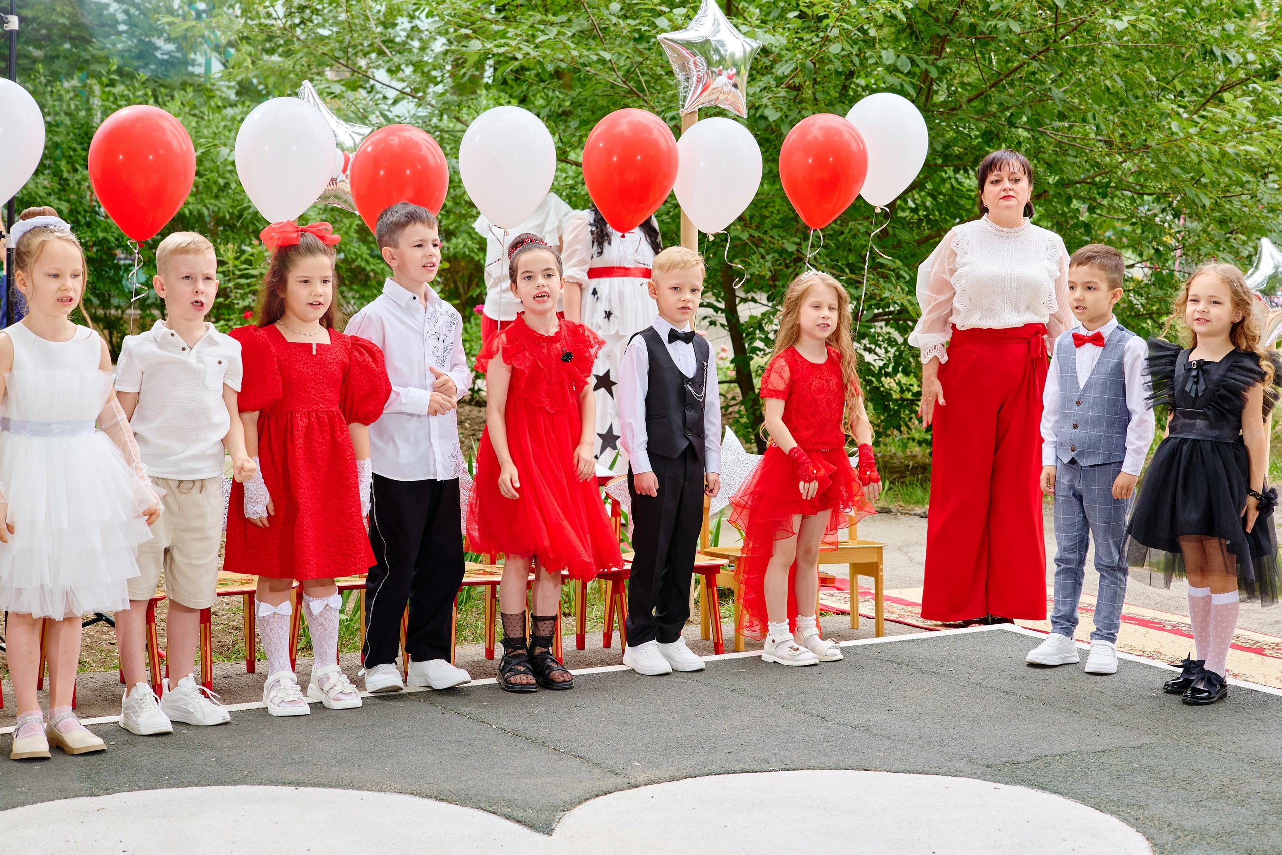 Выпускной 45 сад. Фотограф Выпускные альбомы Таганрог Сергей Коробченко