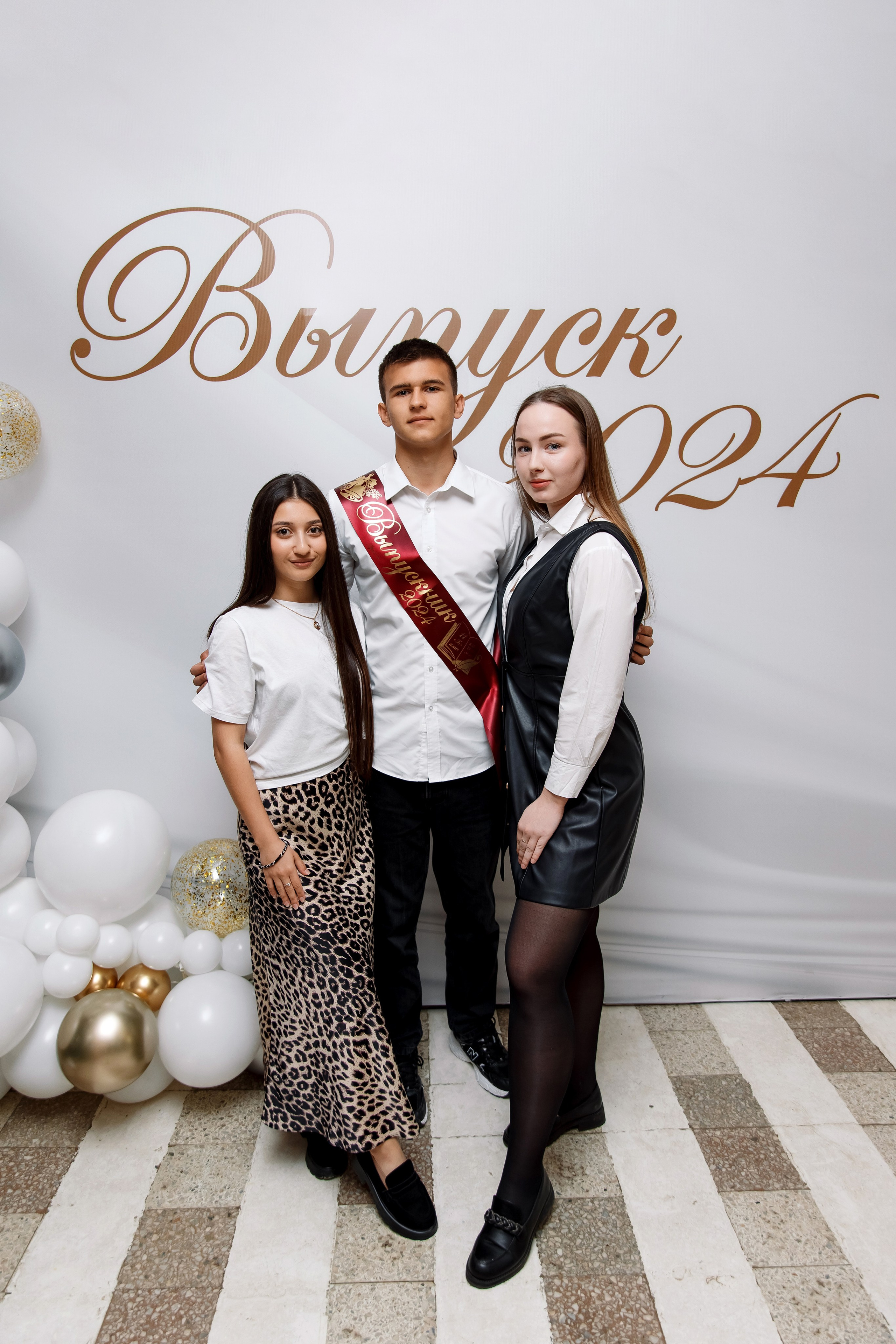 11 класс Последний звонок. Фотограф Любовь Корниенко, Примоский край