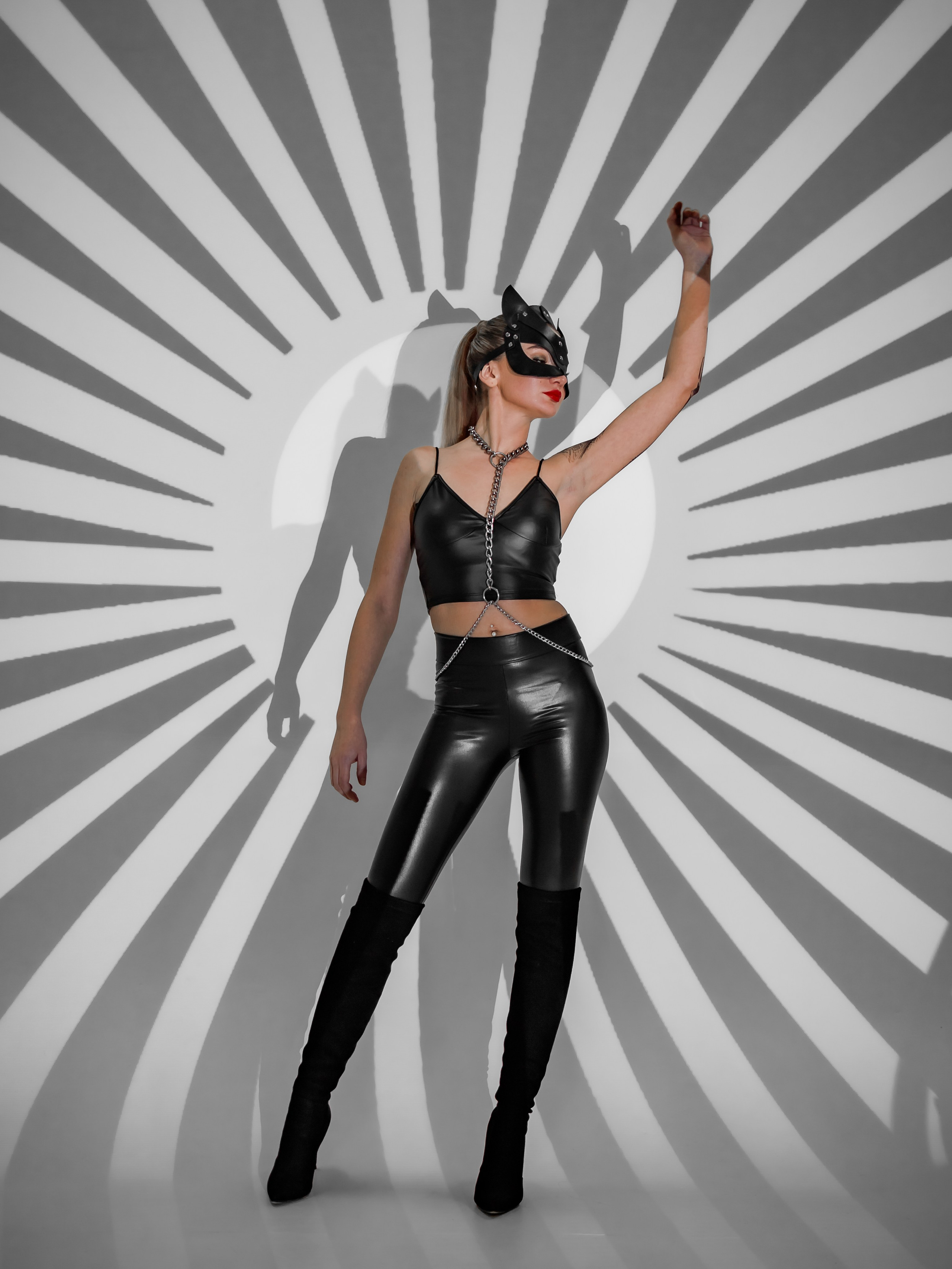 Дарья фотосъемка с проектором. Ирина Мезенцева | Женский и предметный фотограф | г. Омск