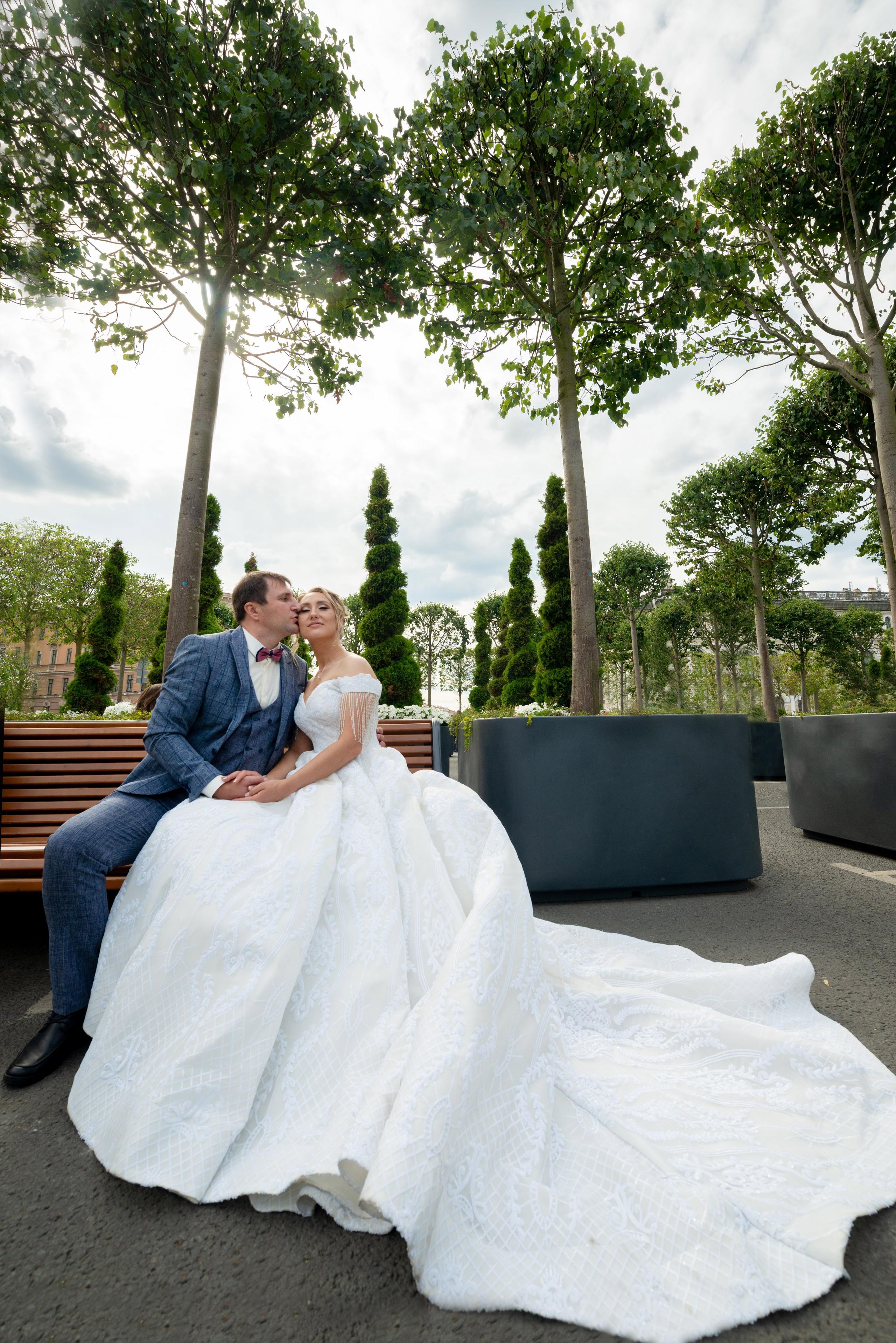 Анастасия и Игорь (фотосессия во Втором Дворце Бракосочетания, Польский сад, здание городской Ратуши). Портретный, семейный и свадебный фотограф в Санкт-Петербурге и в Пушкине Ширяев Денис