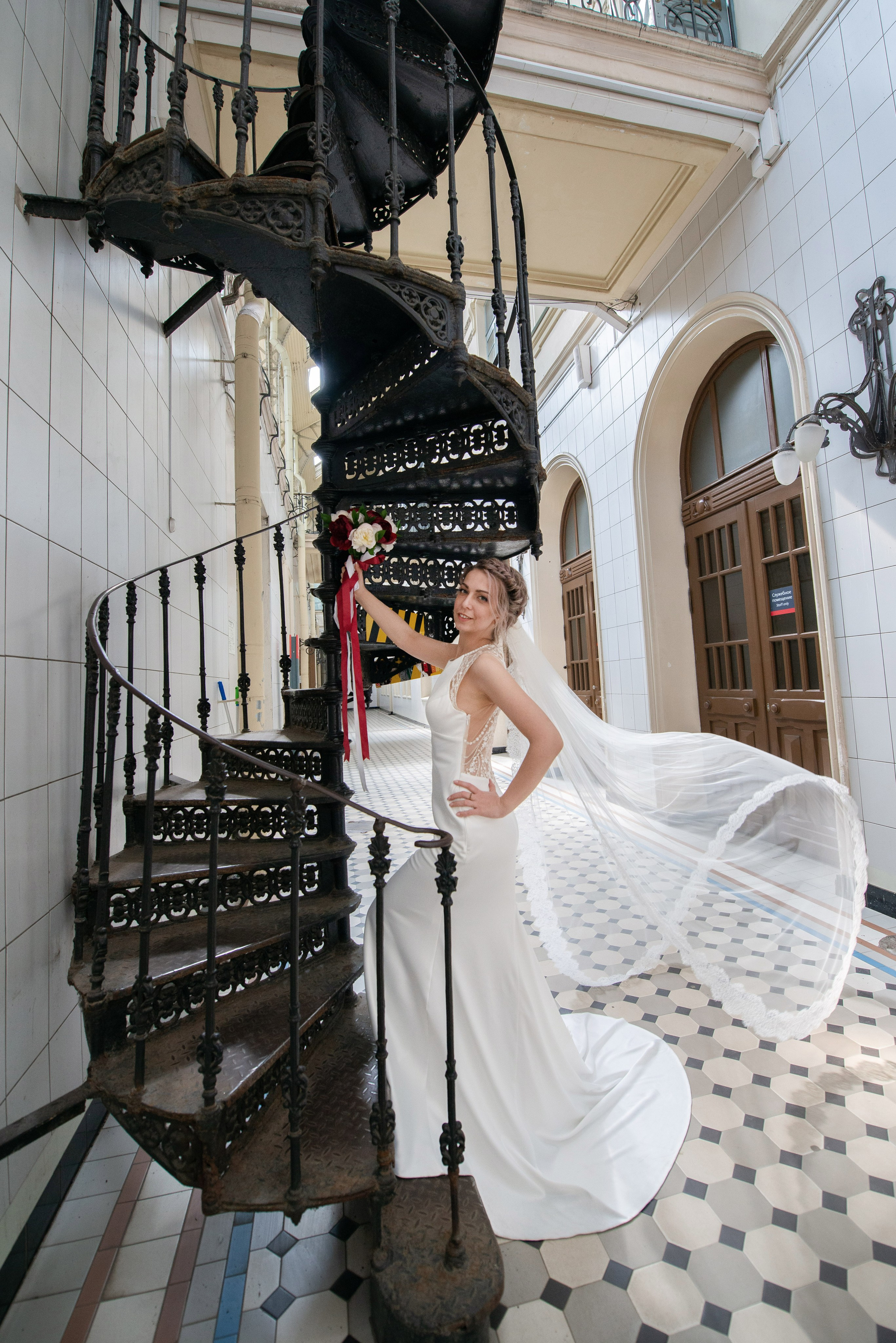 Юлия и Денис (фотосессия на Витебском вокзале и в Польском саду). Портретный, семейный и свадебный фотограф в Санкт-Петербурге и в Пушкине Ширяев Денис