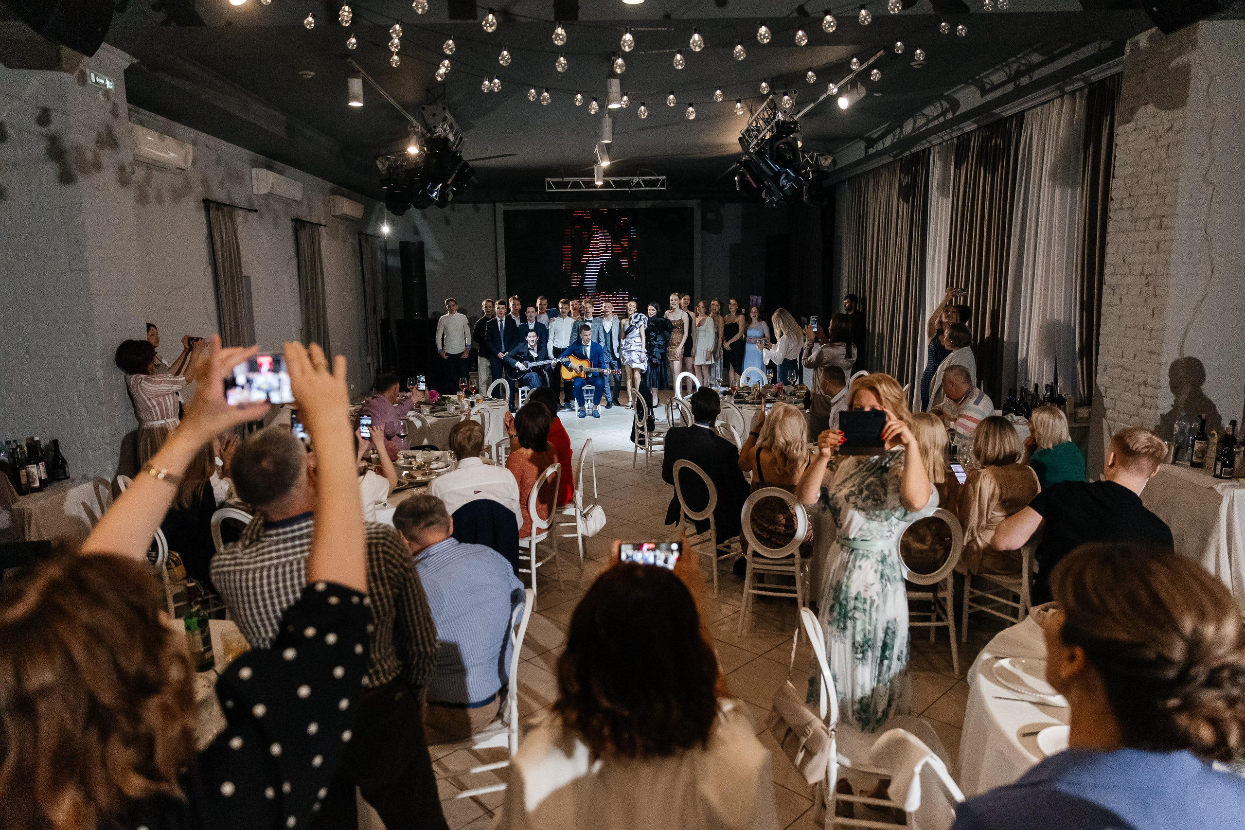 2023-06-23 Выпускной МБОУ СОШ № 10. Фотограф в Красноярске