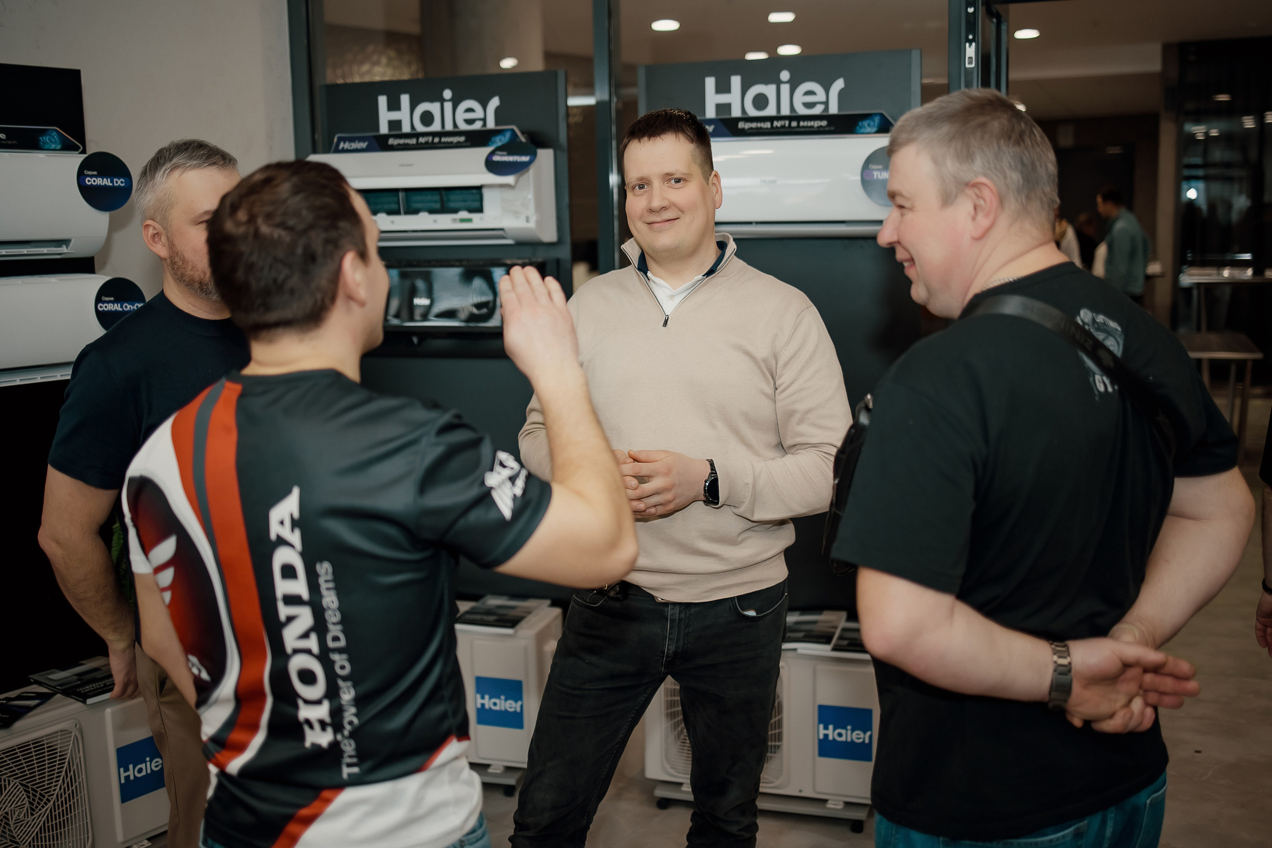 Haier. Свадебный фотограф