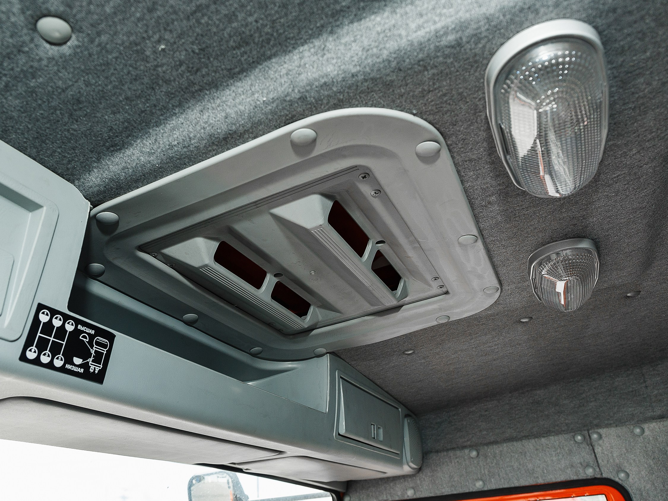 Автомобильный фотограф в СПб. Репортажная фотосъёмка в Санкт-Петербурге. Фотограф на мероприятие: выставки, презентации, автогонки. Фото для сайта, отчётов и публикации в сми. Профессиональный фотограф Сергей Пушкин. Промышленная фотосъёмка. Автопром. Фотосъёмка авто и спецтехники. Профессиональные фото большегрузов.