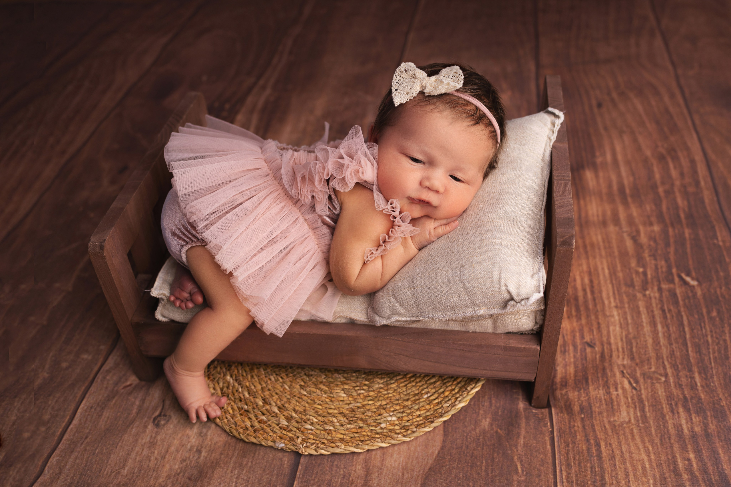 Классическая фотосессия малыша. Фотограф новорожденных малышей в Омске и Омской области Эльвира Камаева