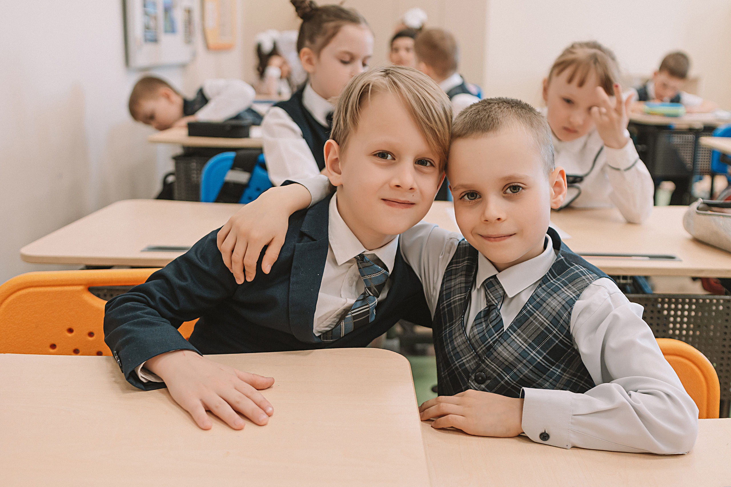 1 класс в кабинете. Семейный фотограф Тюмень, фотограф на роды Салмина Мария