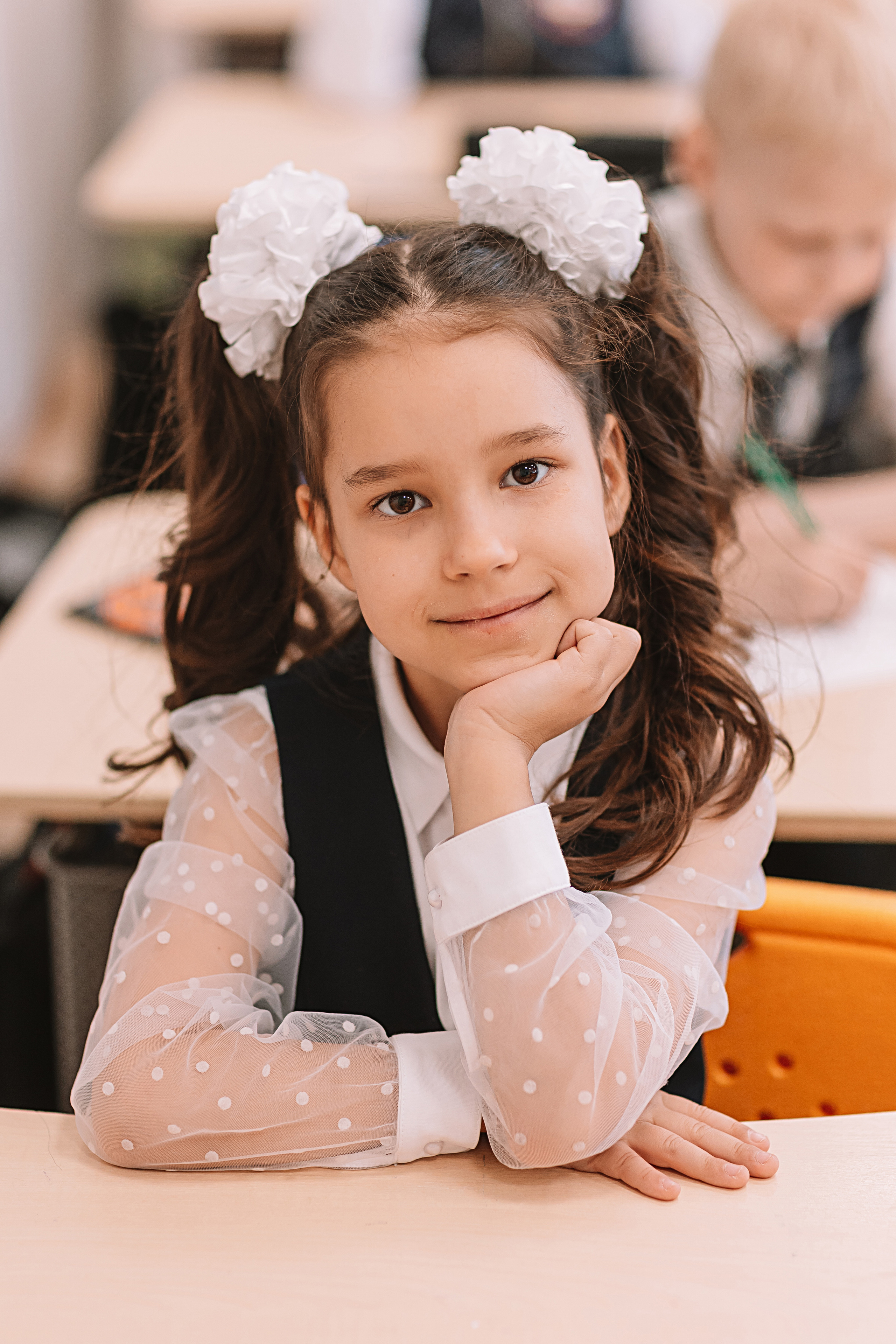 1 класс в кабинете. Семейный фотограф Тюмень, фотограф на роды Салмина Мария