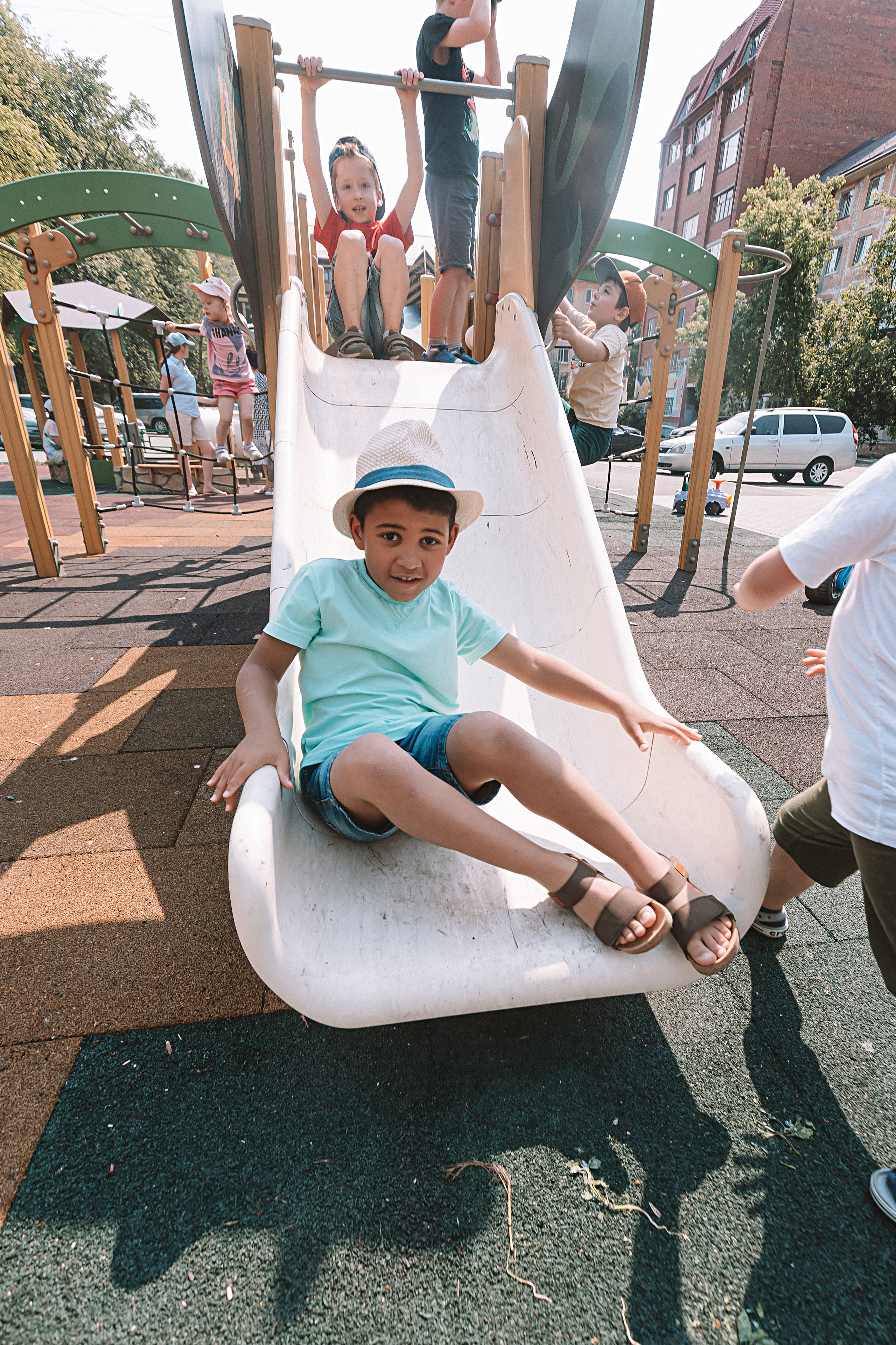 Один день в саду (частный). Семейный фотограф Тюмень, фотограф на роды Салмина Мария