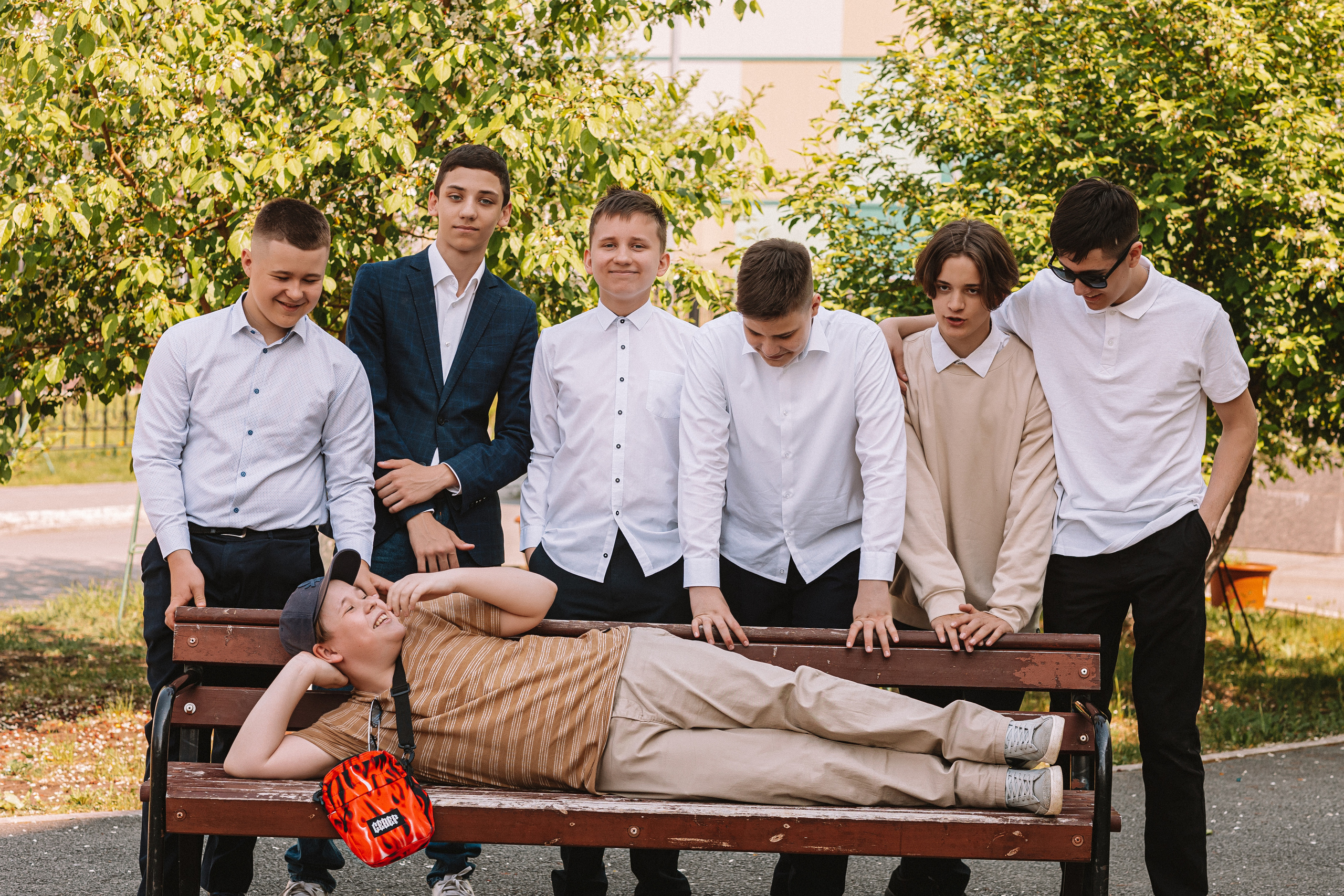 7 класс на улице. Семейный фотограф Тюмень, фотограф на роды Салмина Мария