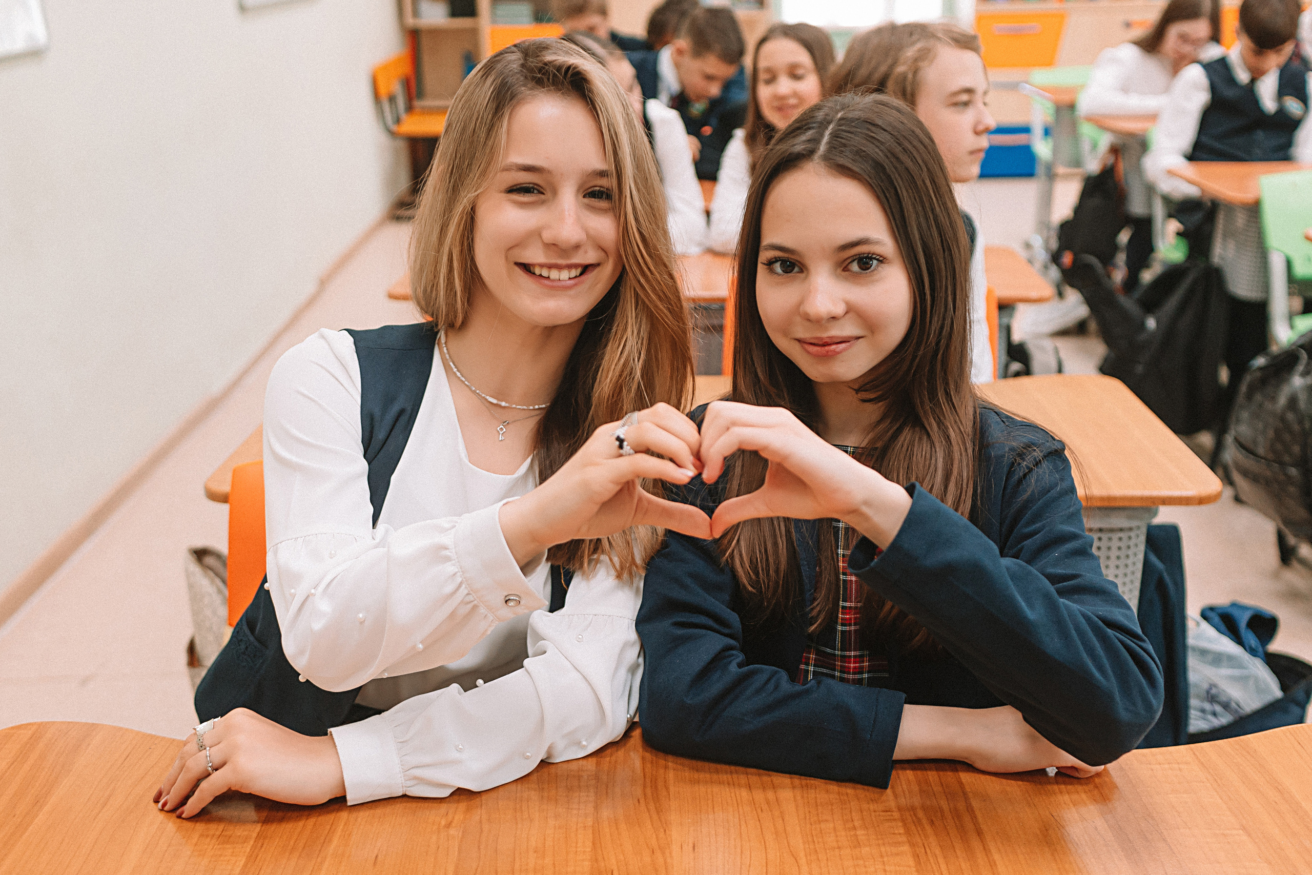 7 класс в кабинете. Семейный фотограф Тюмень, фотограф на роды Салмина Мария