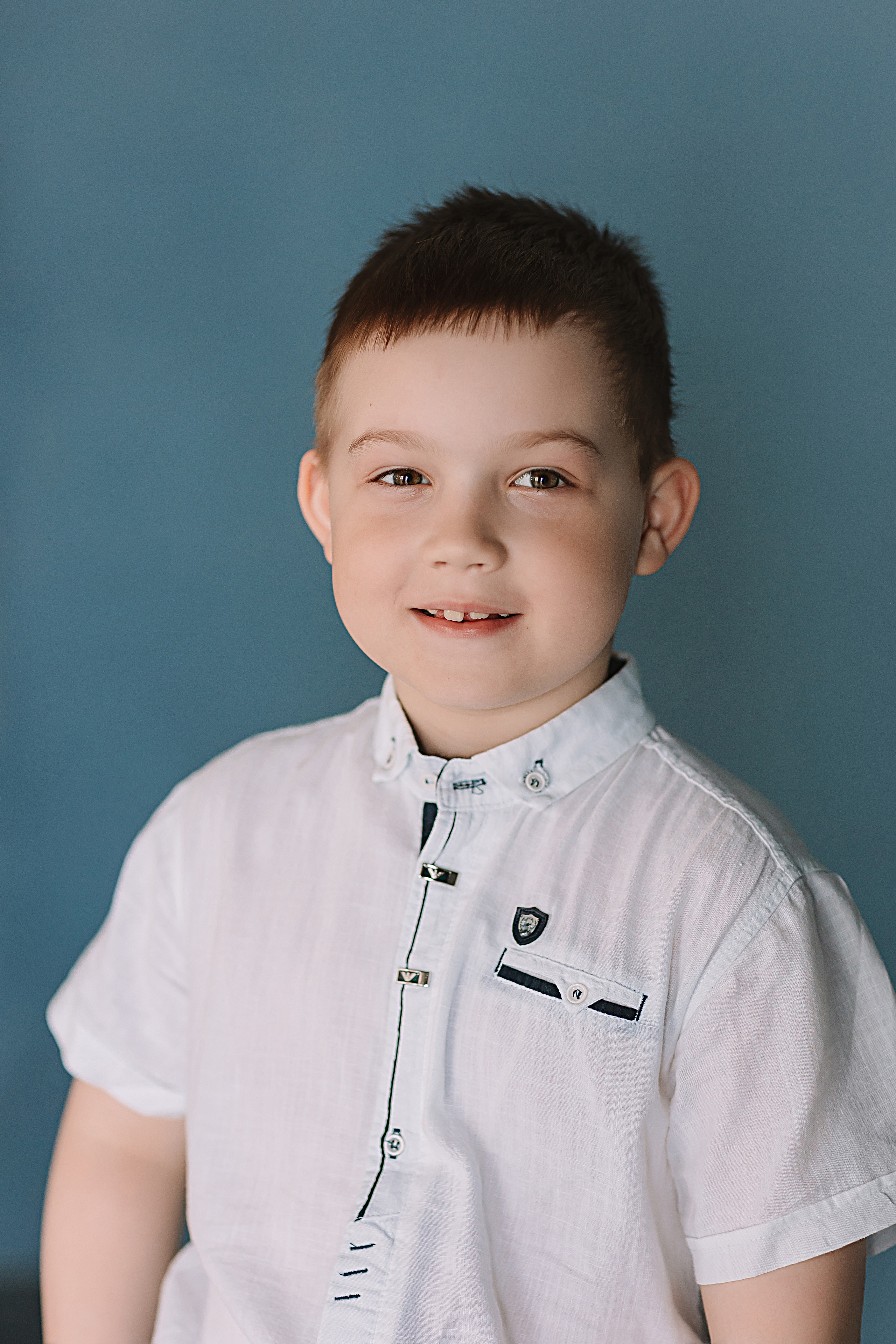 Садик в фотостудии. Семейный фотограф Тюмень, фотограф на роды Салмина Мария