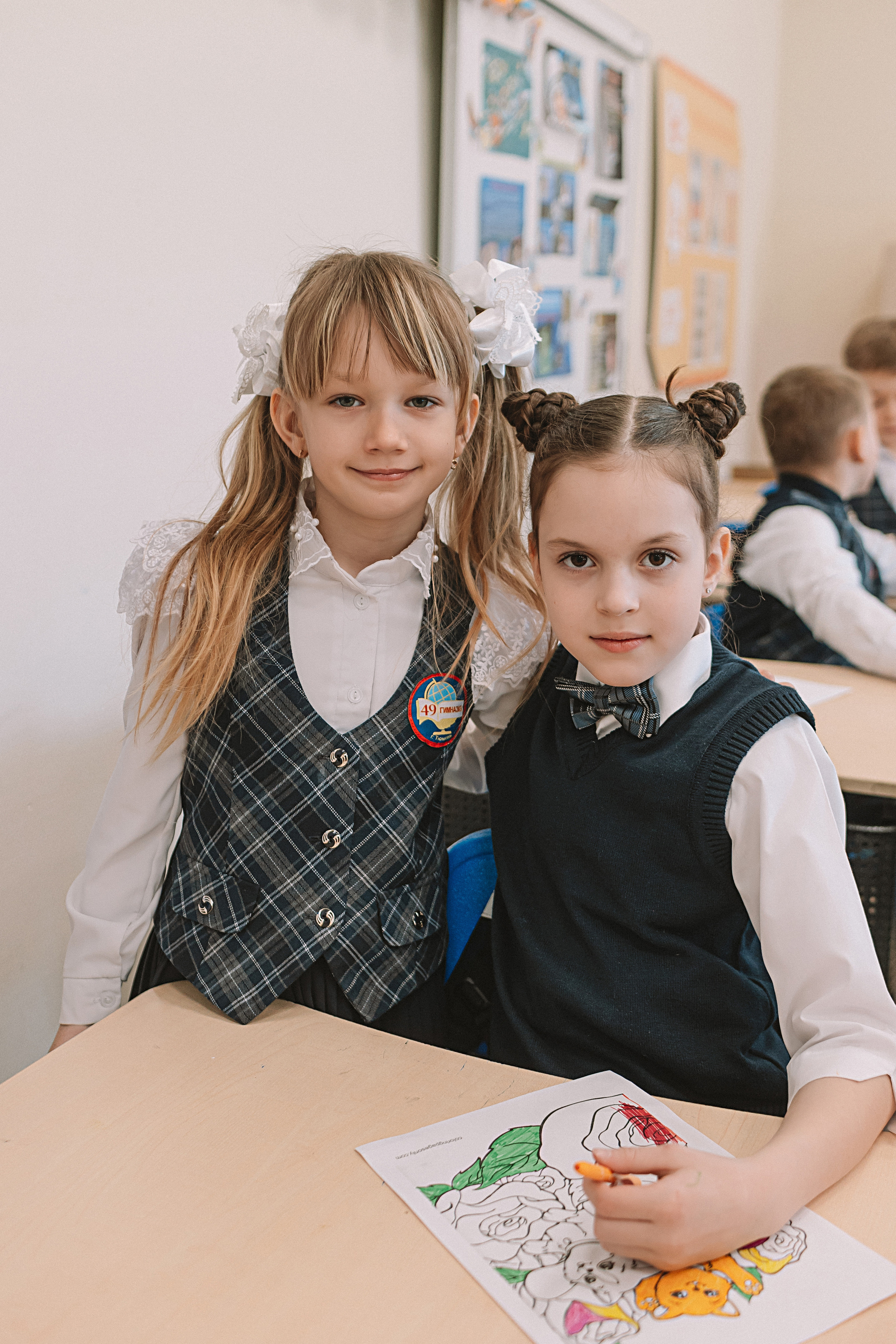 1 класс в кабинете. Семейный фотограф Тюмень, фотограф на роды Салмина Мария