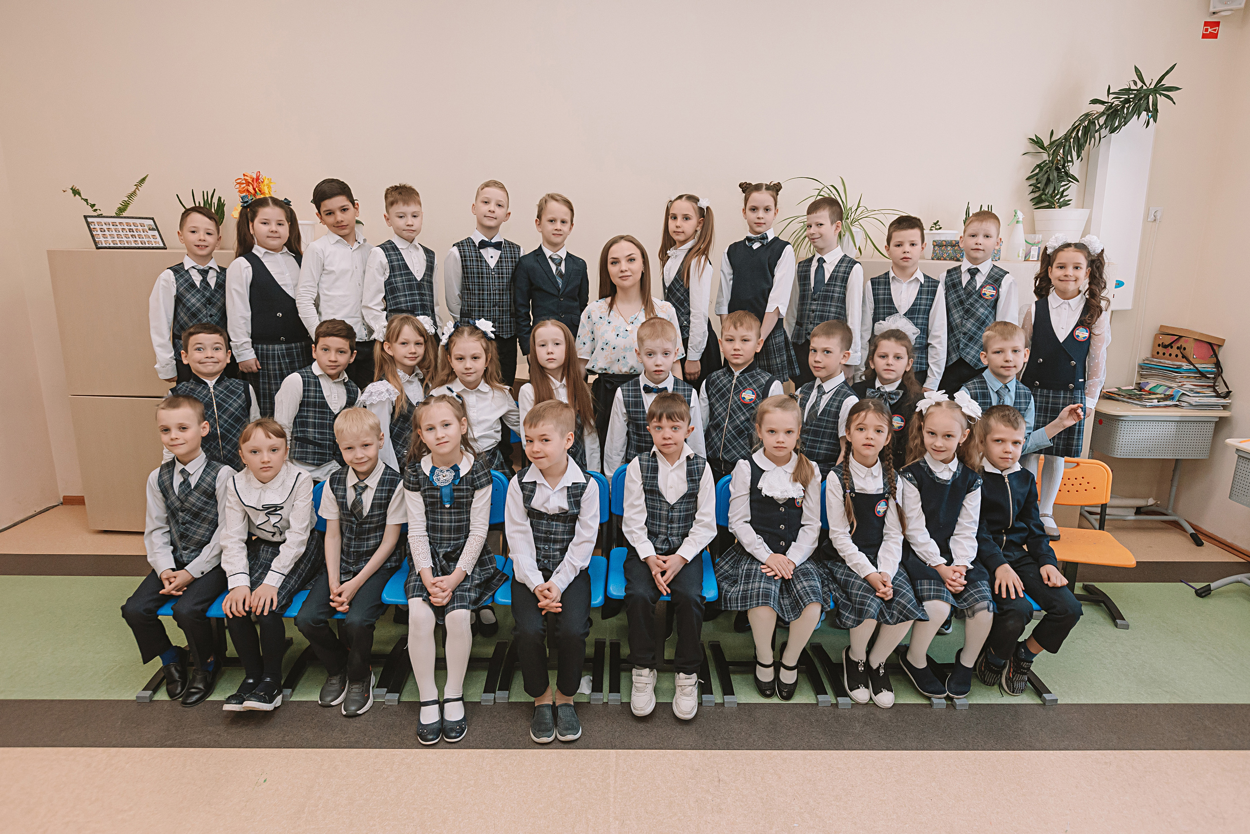 1 класс в кабинете. Семейный фотограф Тюмень, фотограф на роды Салмина Мария