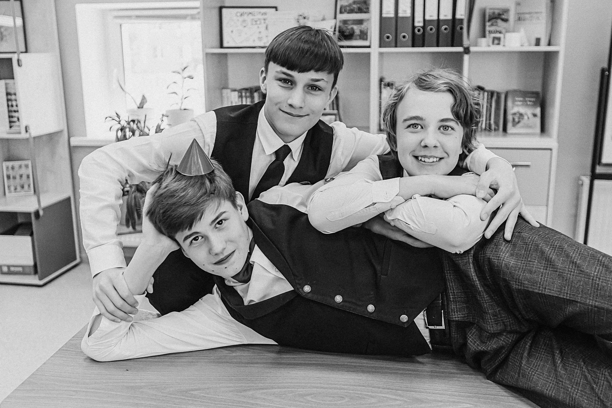 7 класс в кабинете. Семейный фотограф Тюмень, фотограф на роды Салмина Мария