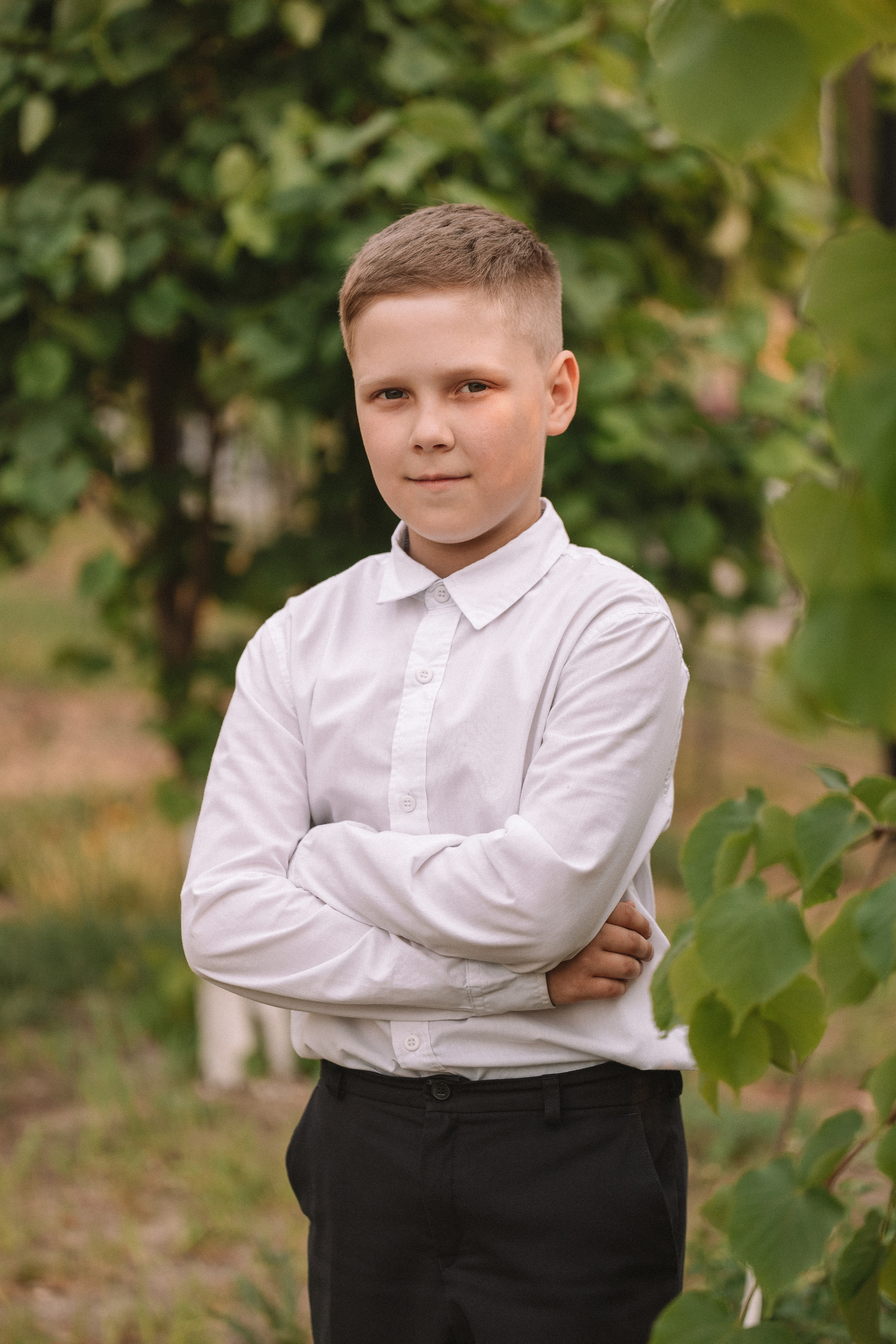 3 класс у школы. Семейный фотограф Тюмень, фотограф на роды Салмина Мария