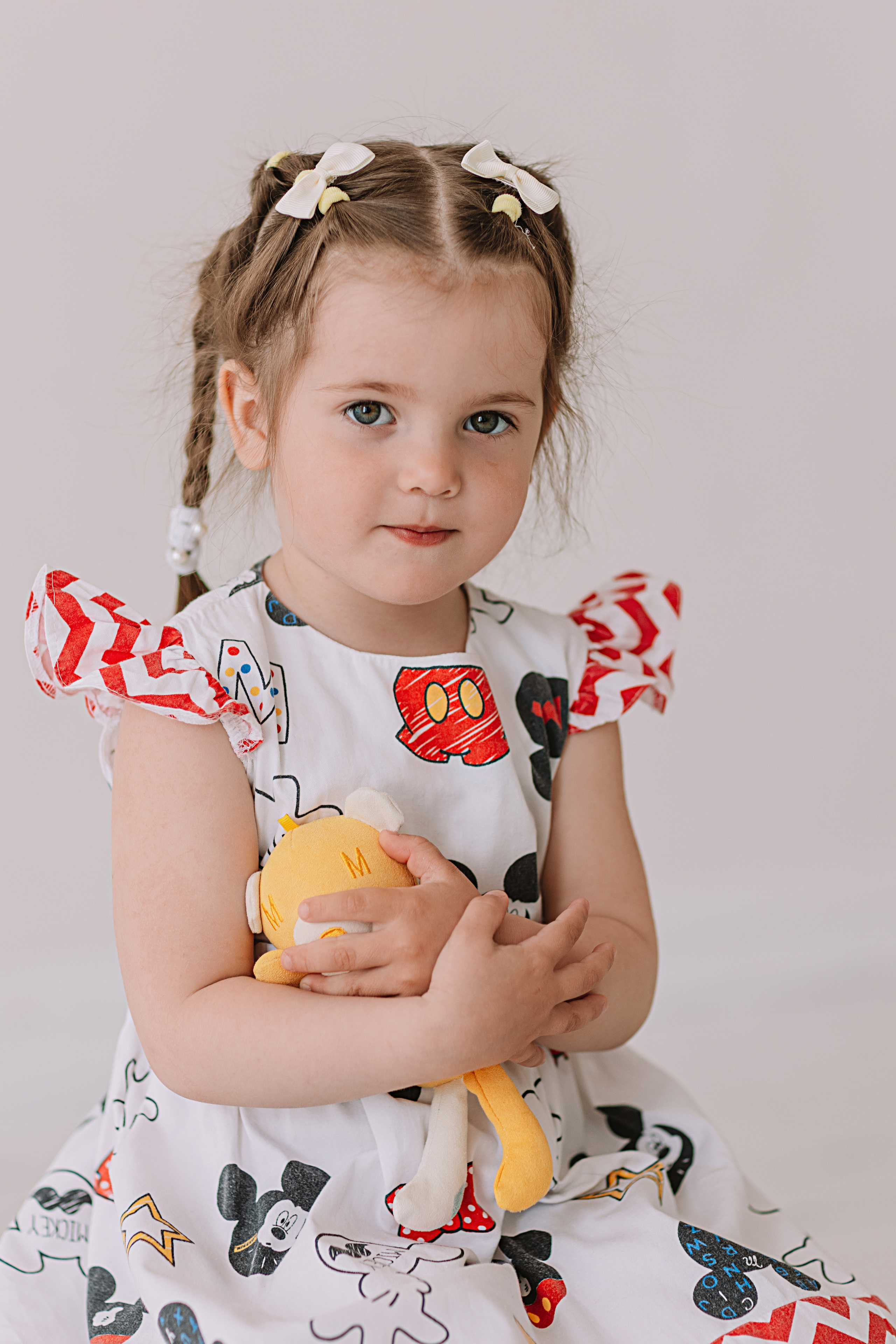 Младшая группа садика в студии. Семейный фотограф Тюмень, фотограф на роды Салмина Мария