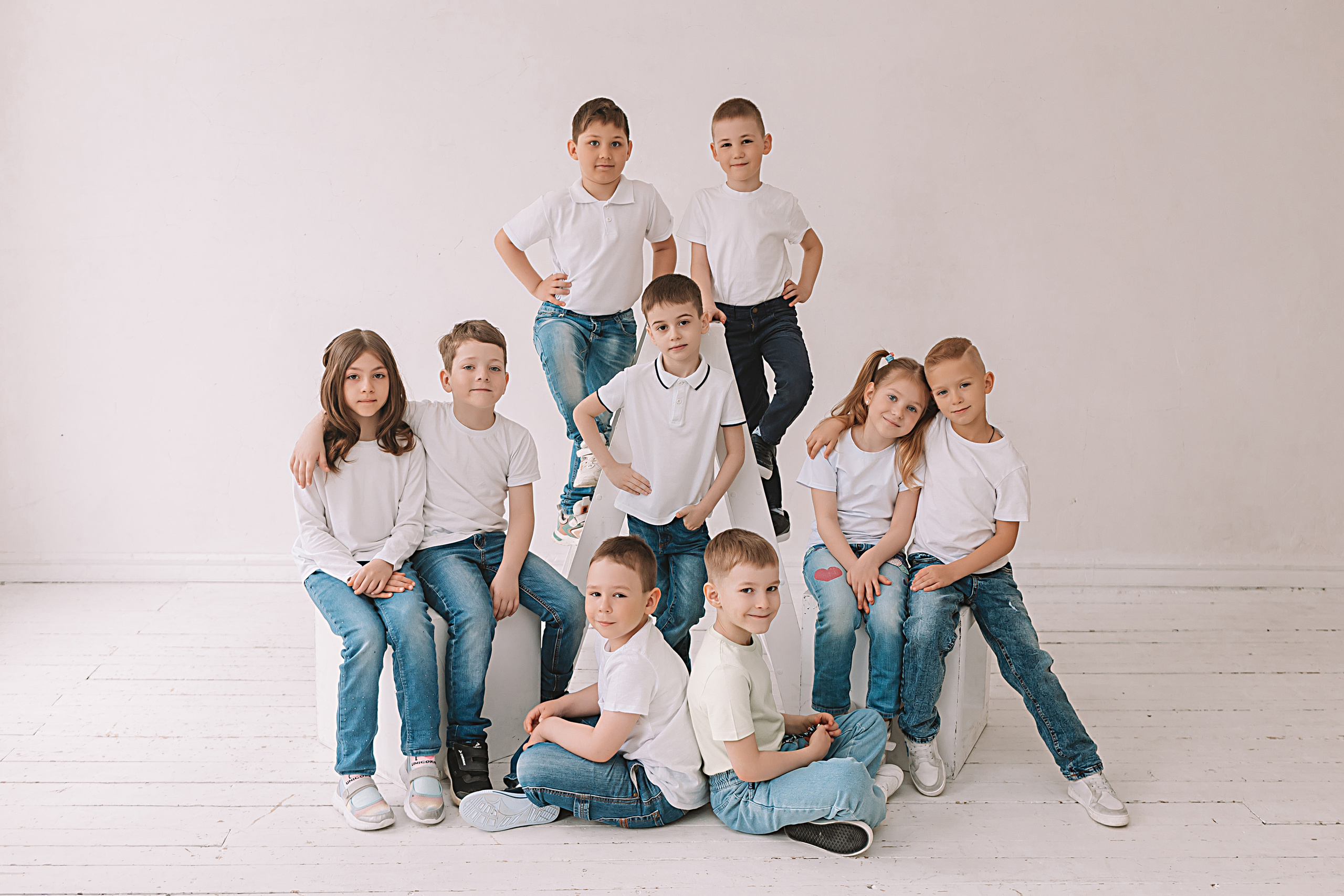 Садик в фотостудии. Семейный фотограф Тюмень, фотограф на роды Салмина Мария