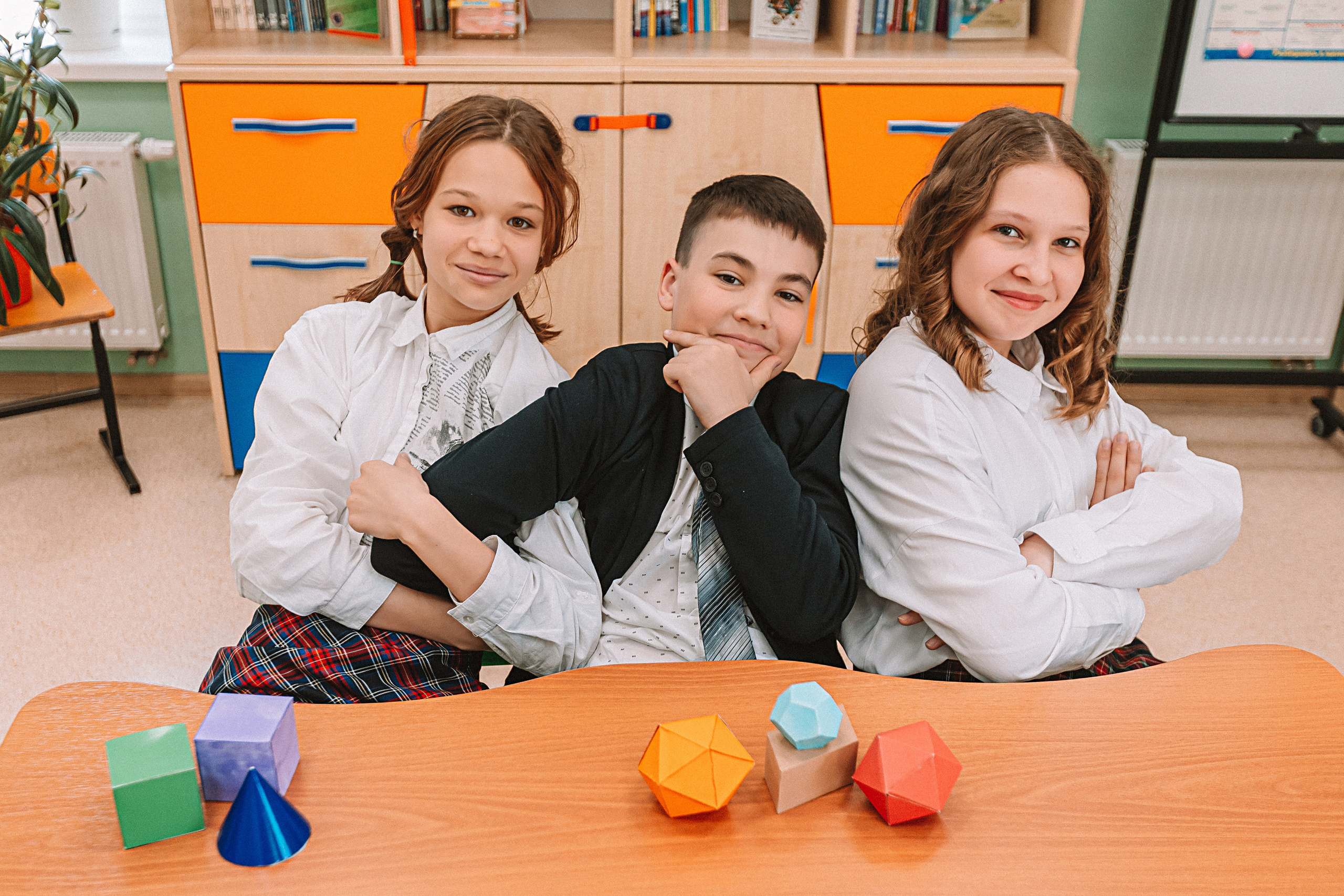 7 класс в кабинете. Семейный фотограф Тюмень, фотограф на роды Салмина Мария