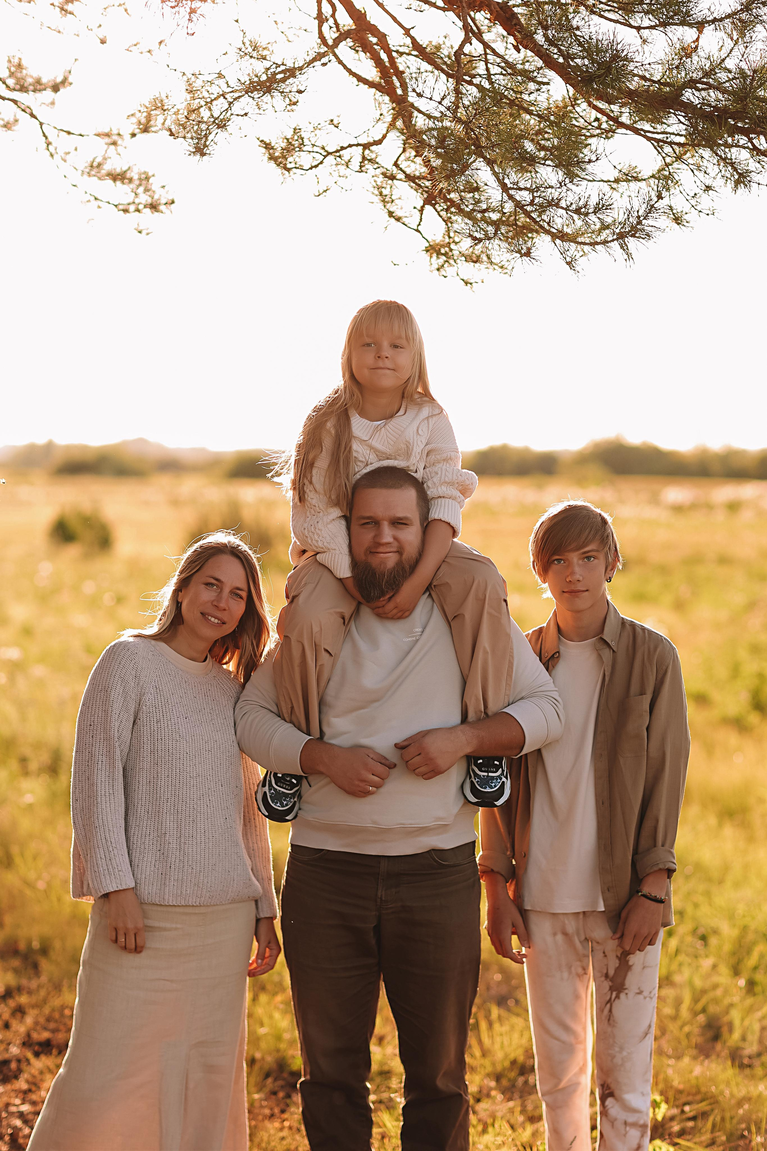 Семейная (каменка). Семейный фотограф Тюмень, фотограф на роды Салмина Мария