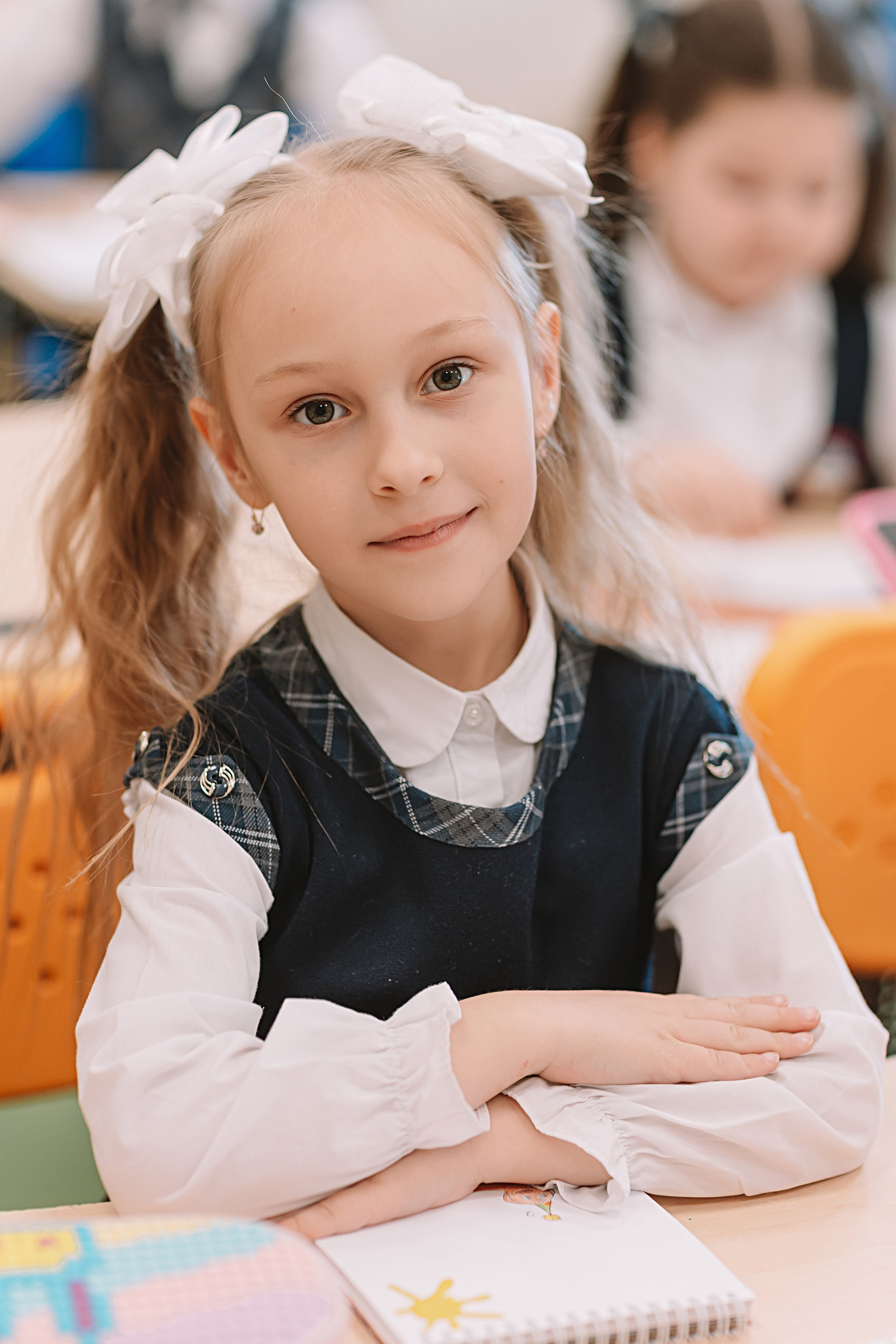 1 класс в кабинете. Семейный фотограф Тюмень, фотограф на роды Салмина Мария