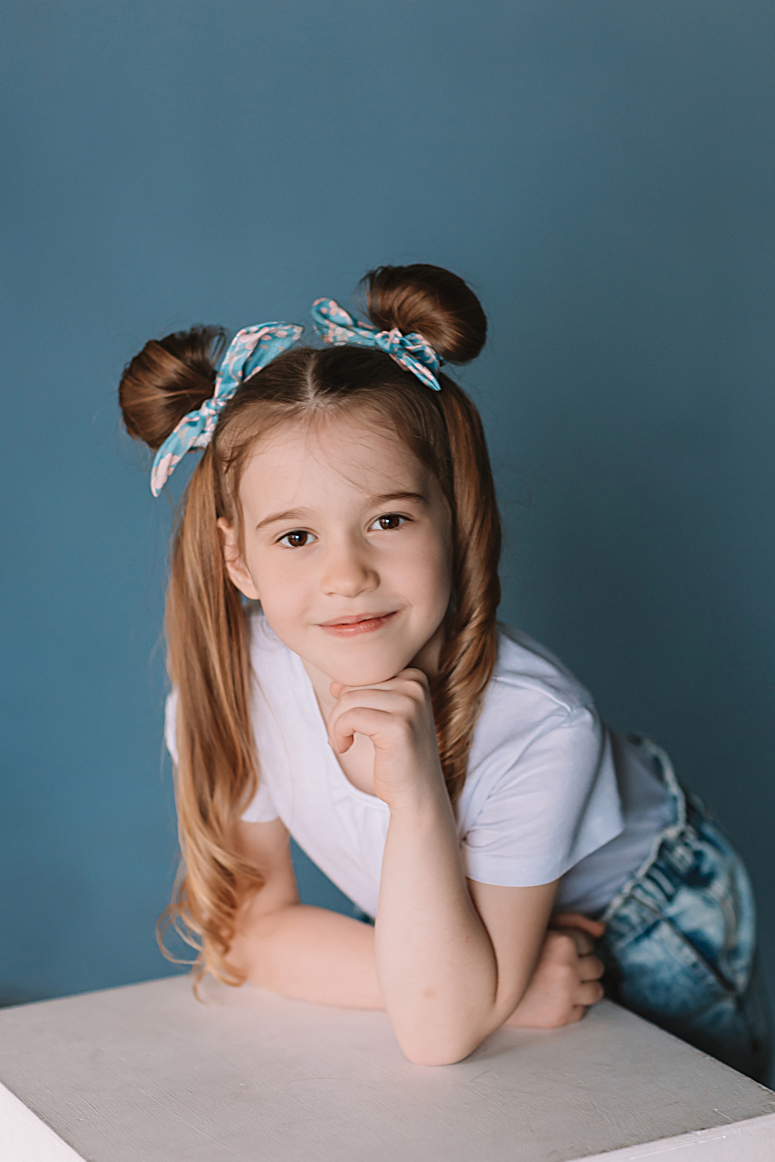 Садик в фотостудии. Семейный фотограф Тюмень, фотограф на роды Салмина Мария