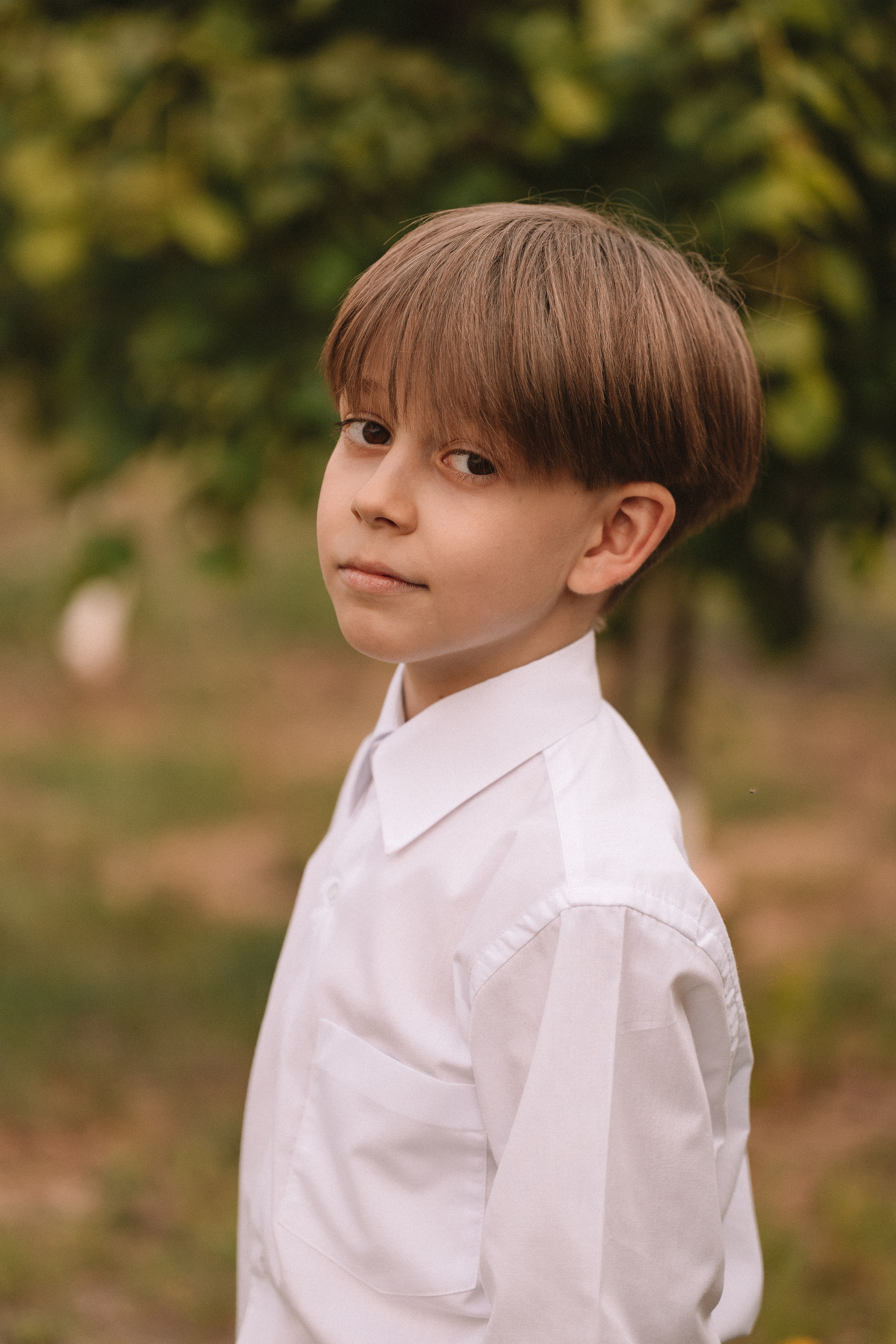 3 класс у школы. Семейный фотограф Тюмень, фотограф на роды Салмина Мария