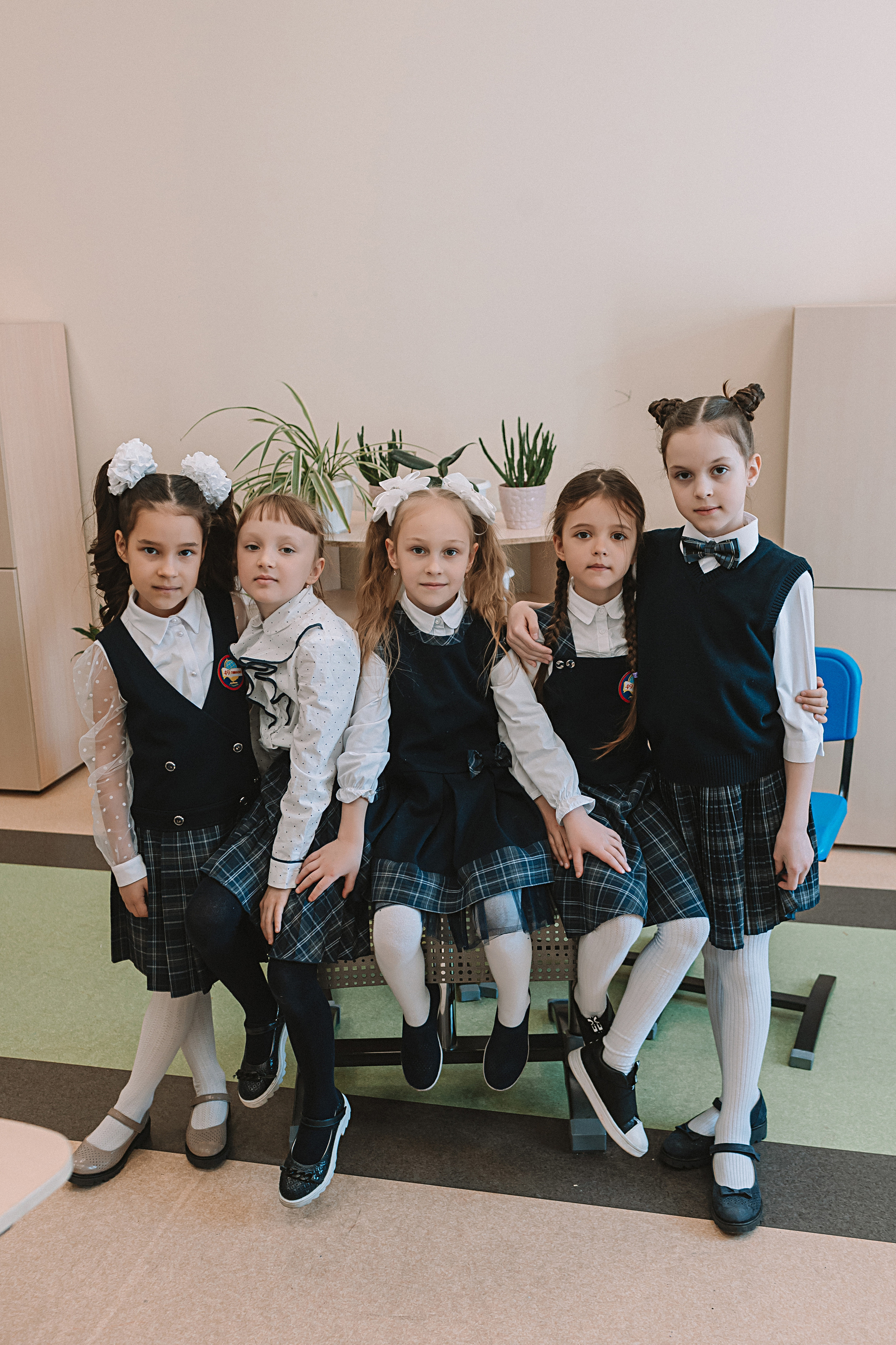 1 класс в кабинете. Семейный фотограф Тюмень, фотограф на роды Салмина Мария