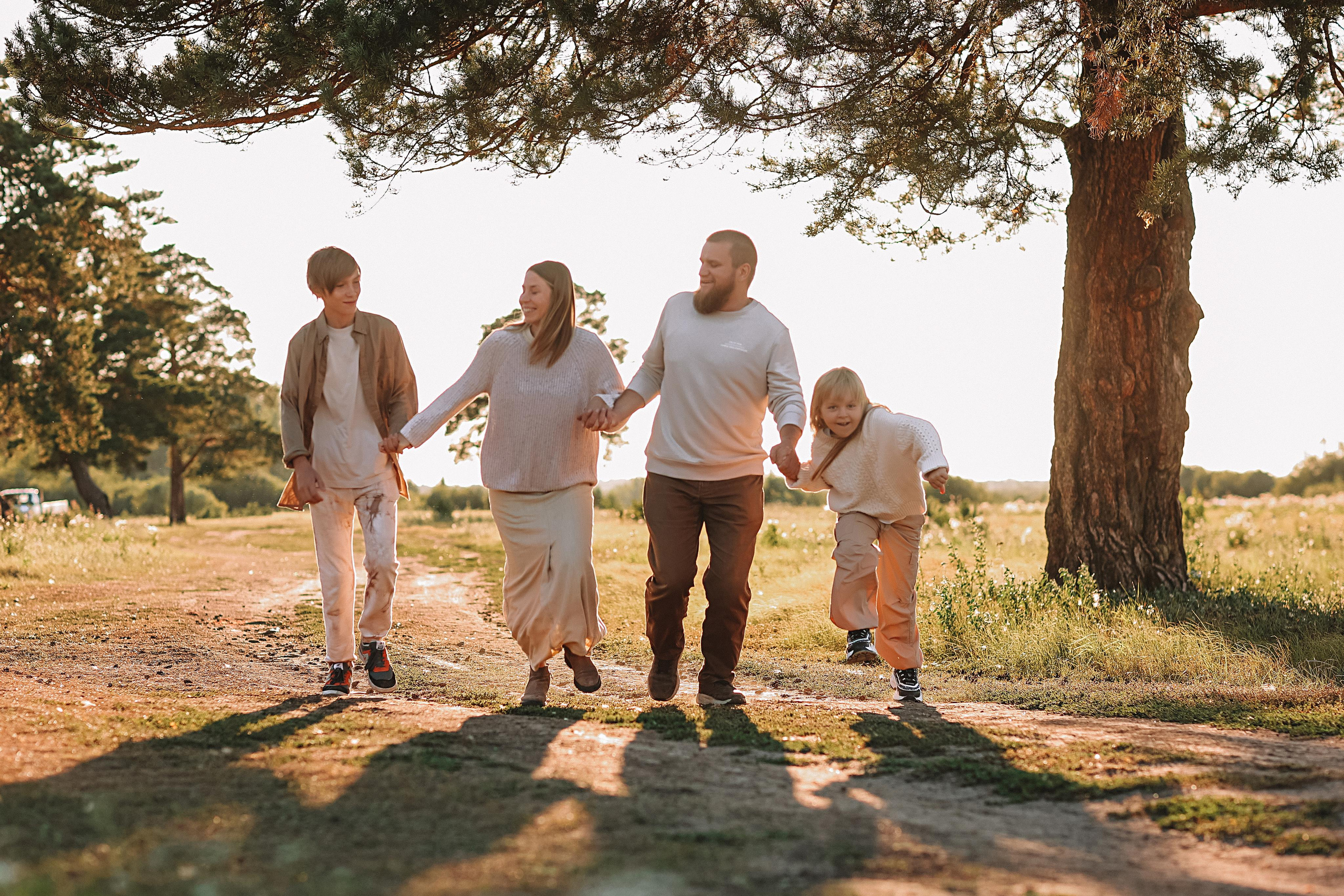 Семейная (каменка). Семейный фотограф Тюмень, фотограф на роды Салмина Мария