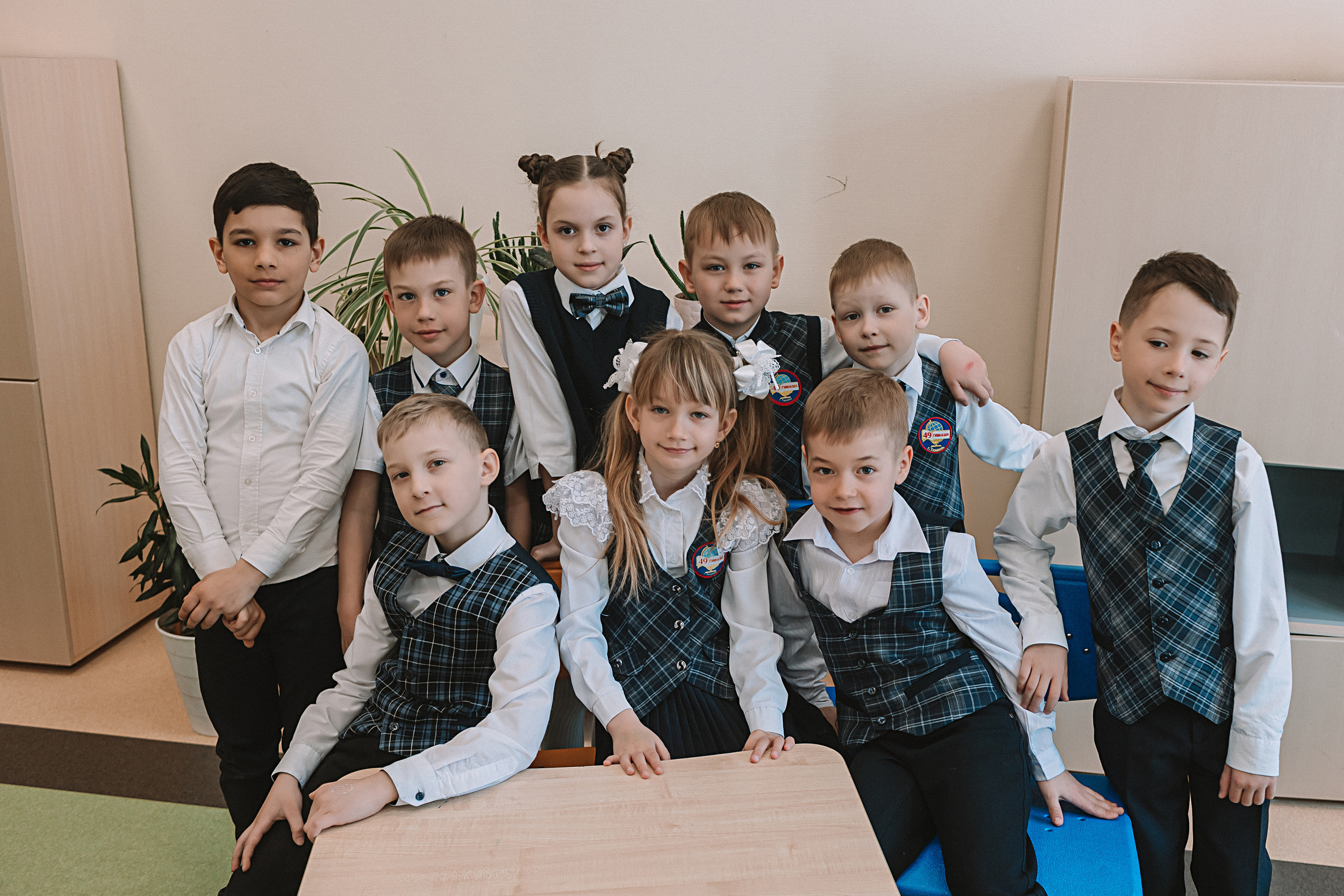 1 класс в кабинете. Семейный фотограф Тюмень, фотограф на роды Салмина Мария