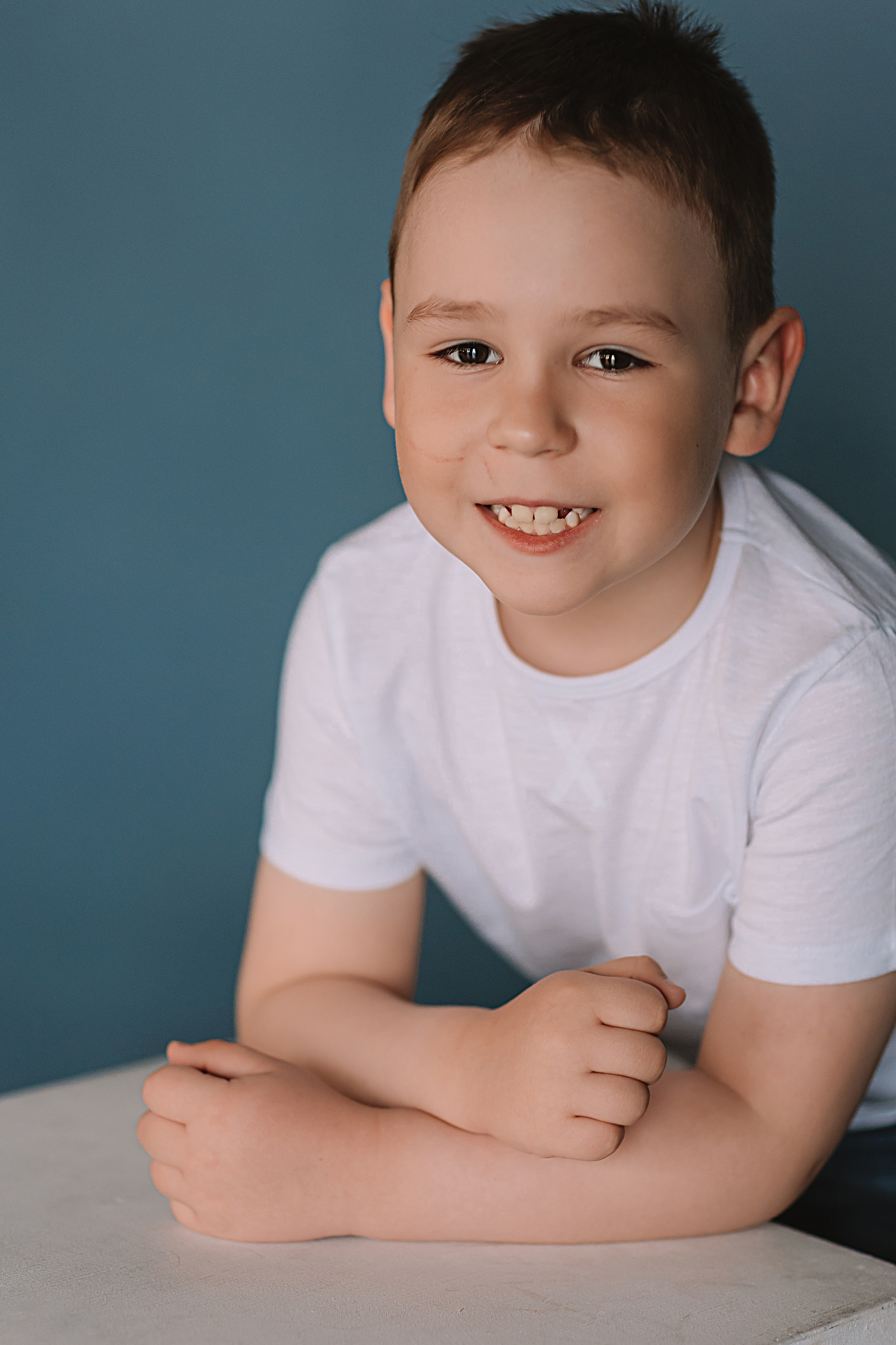 Садик в фотостудии. Семейный фотограф Тюмень, фотограф на роды Салмина Мария