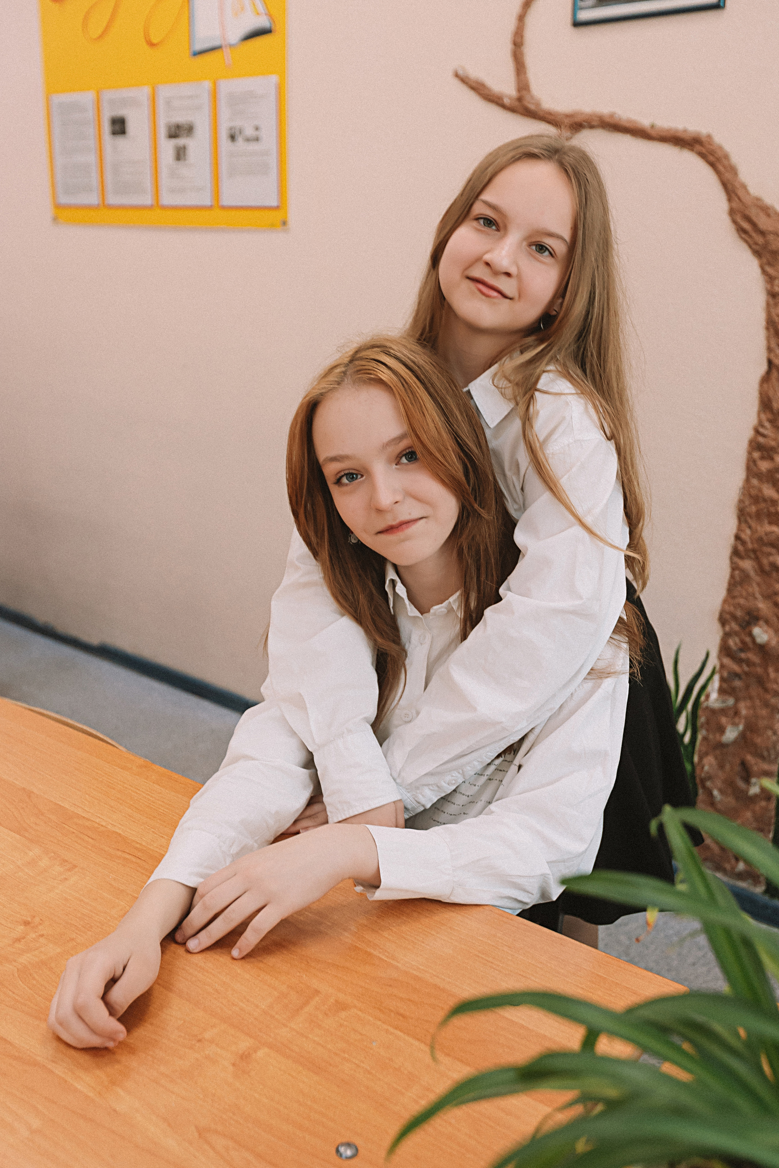 7 класс в стенах школы. Семейный фотограф Тюмень, фотограф на роды Салмина Мария