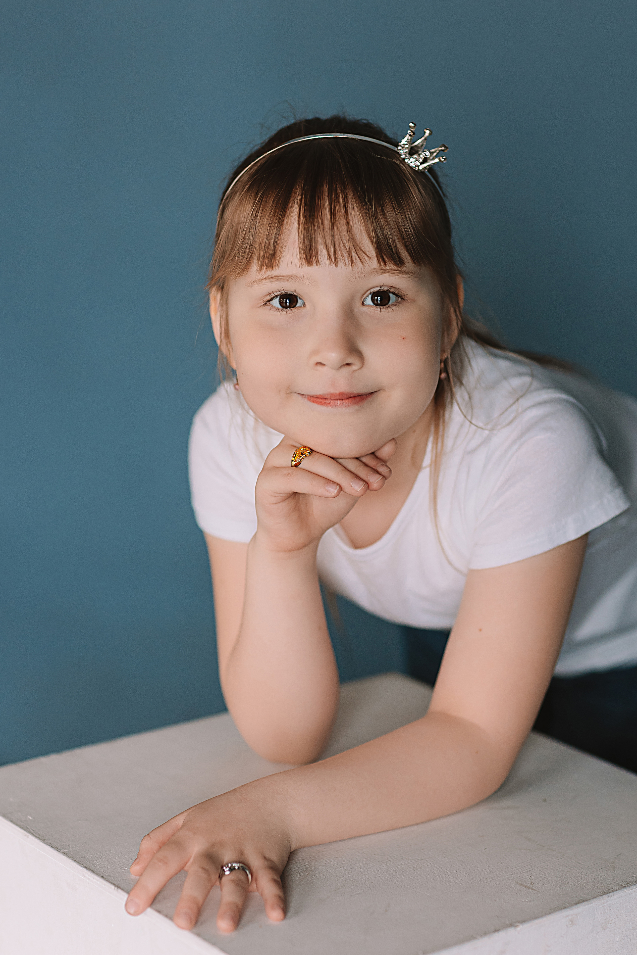 Садик в фотостудии. Семейный фотограф Тюмень, фотограф на роды Салмина Мария