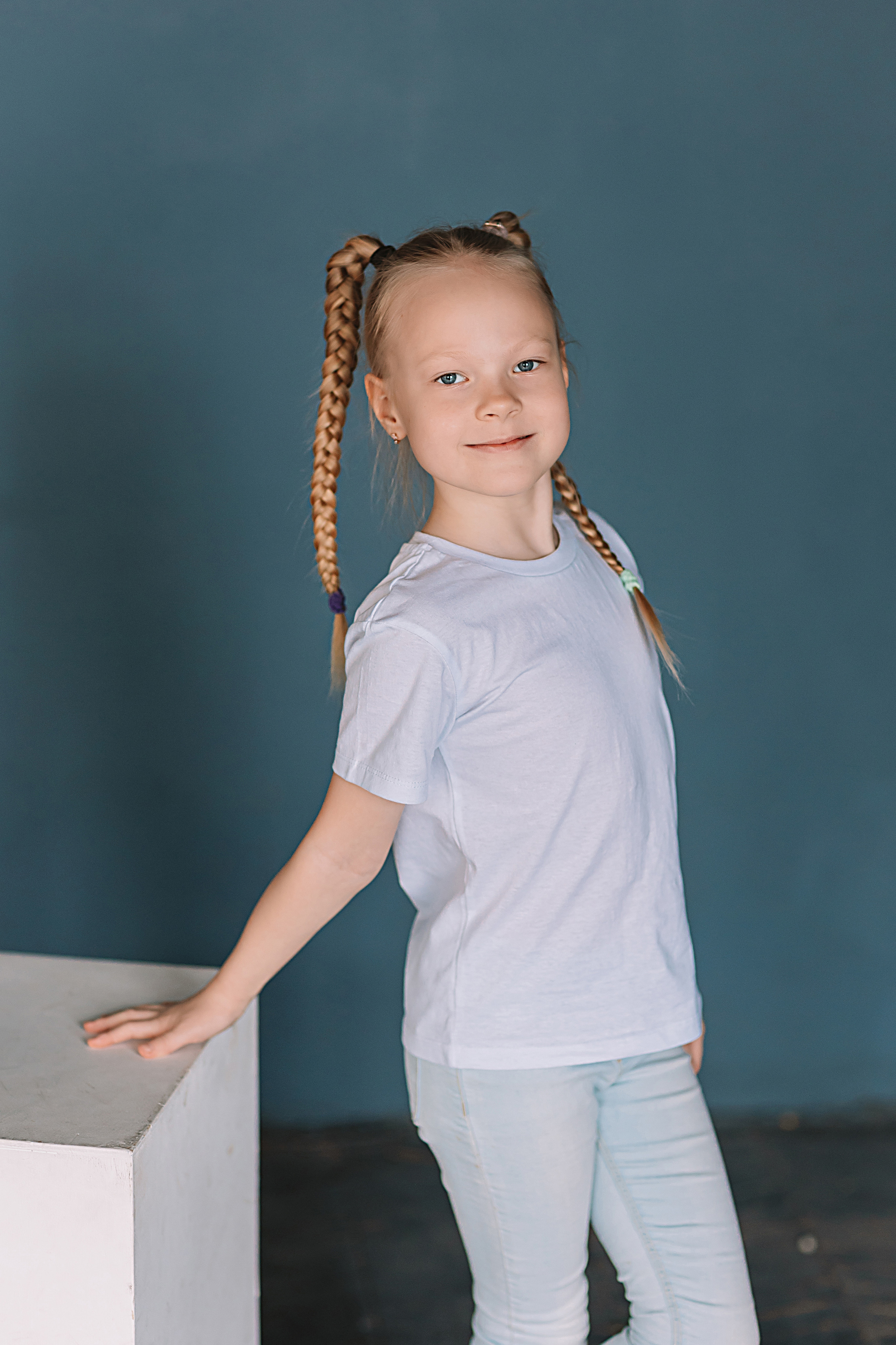 Садик в фотостудии. Семейный фотограф Тюмень, фотограф на роды Салмина Мария