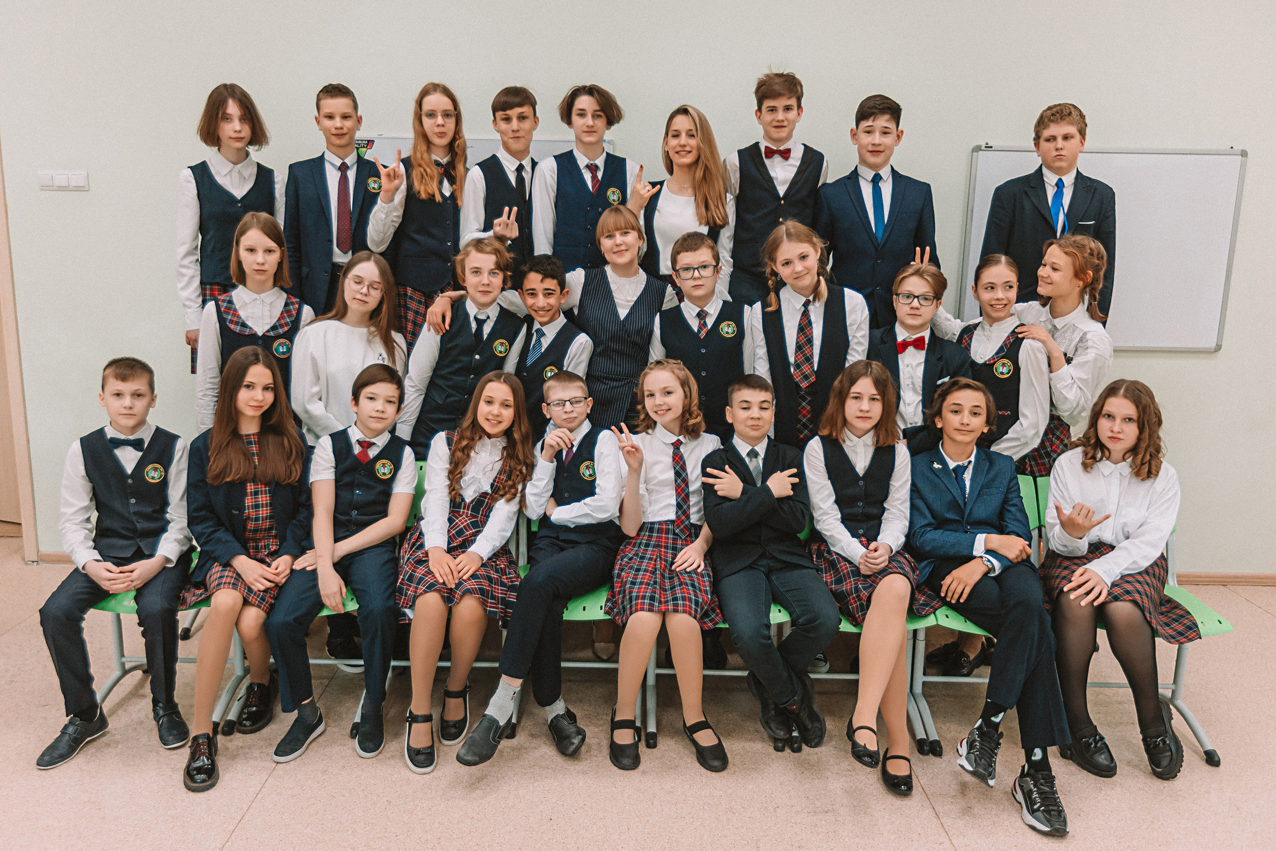 7 класс в кабинете. Семейный фотограф Тюмень, фотограф на роды Салмина Мария