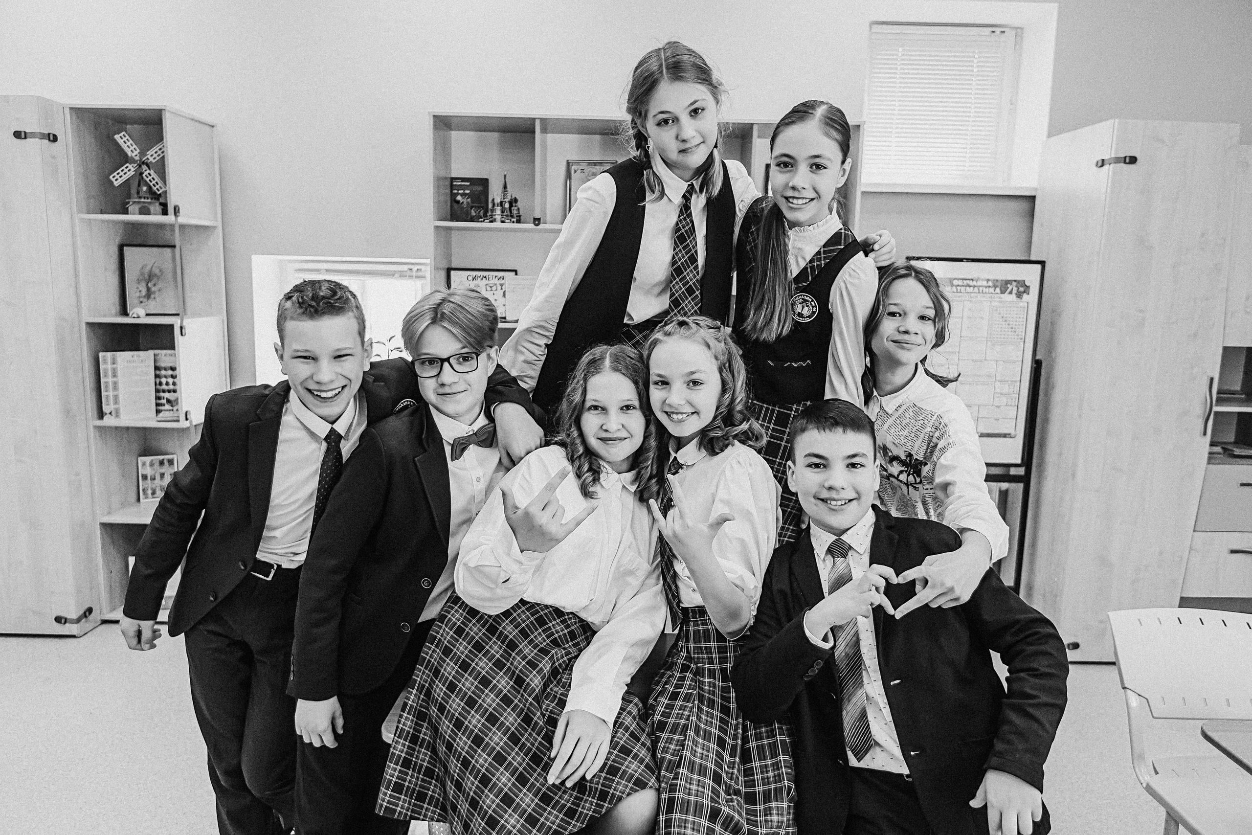 7 класс в кабинете. Семейный фотограф Тюмень, фотограф на роды Салмина Мария