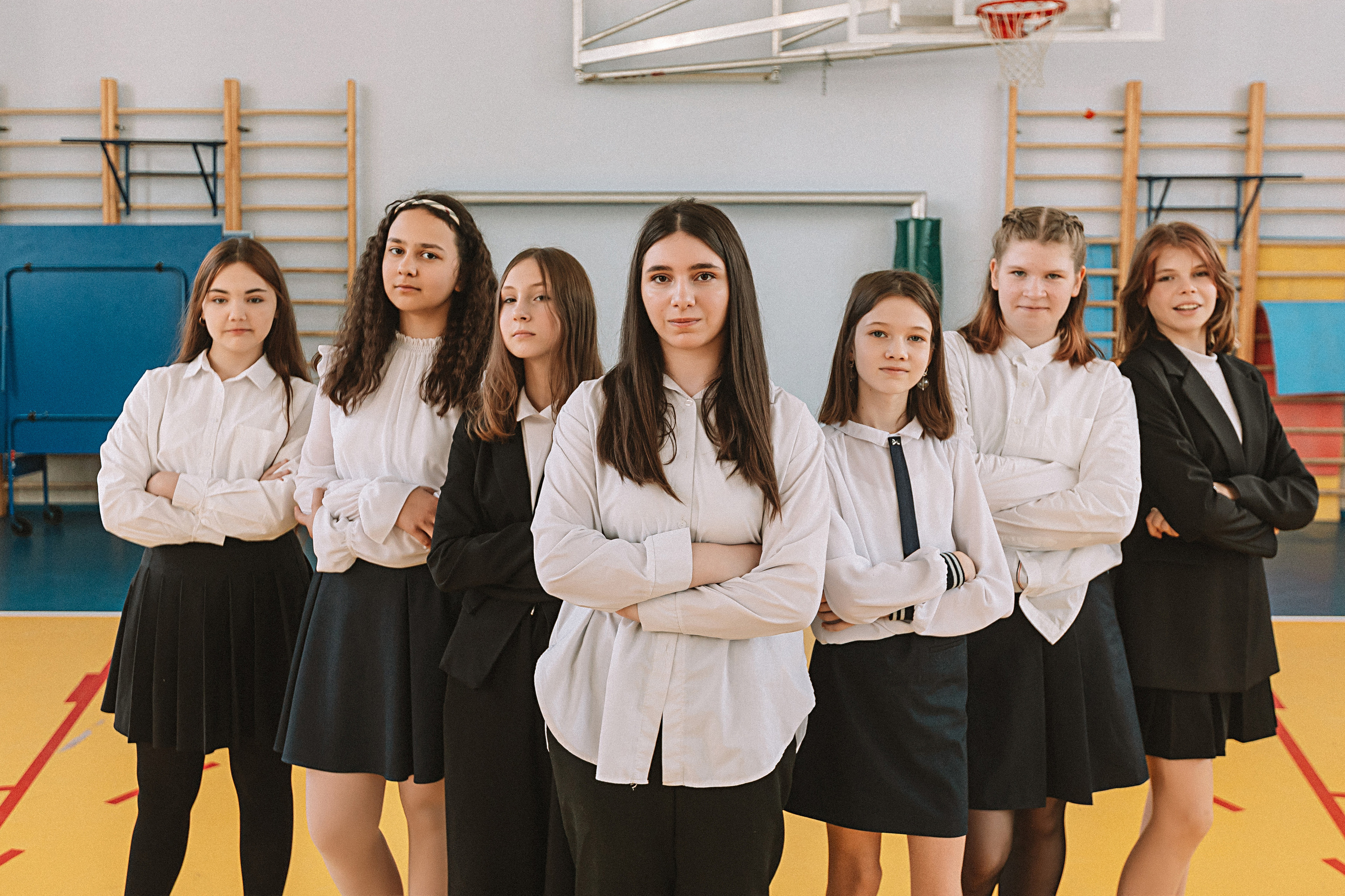 7 класс в стенах школы. Семейный фотограф Тюмень, фотограф на роды Салмина Мария