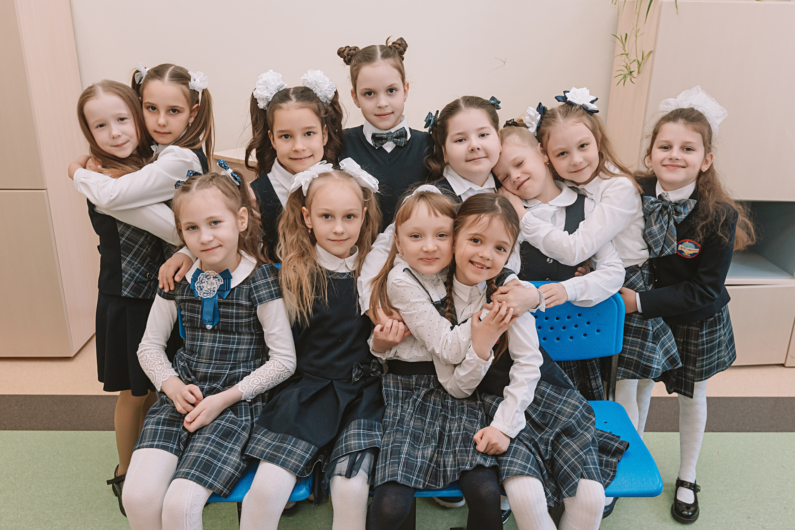 1 класс в кабинете. Семейный фотограф Тюмень, фотограф на роды Салмина Мария