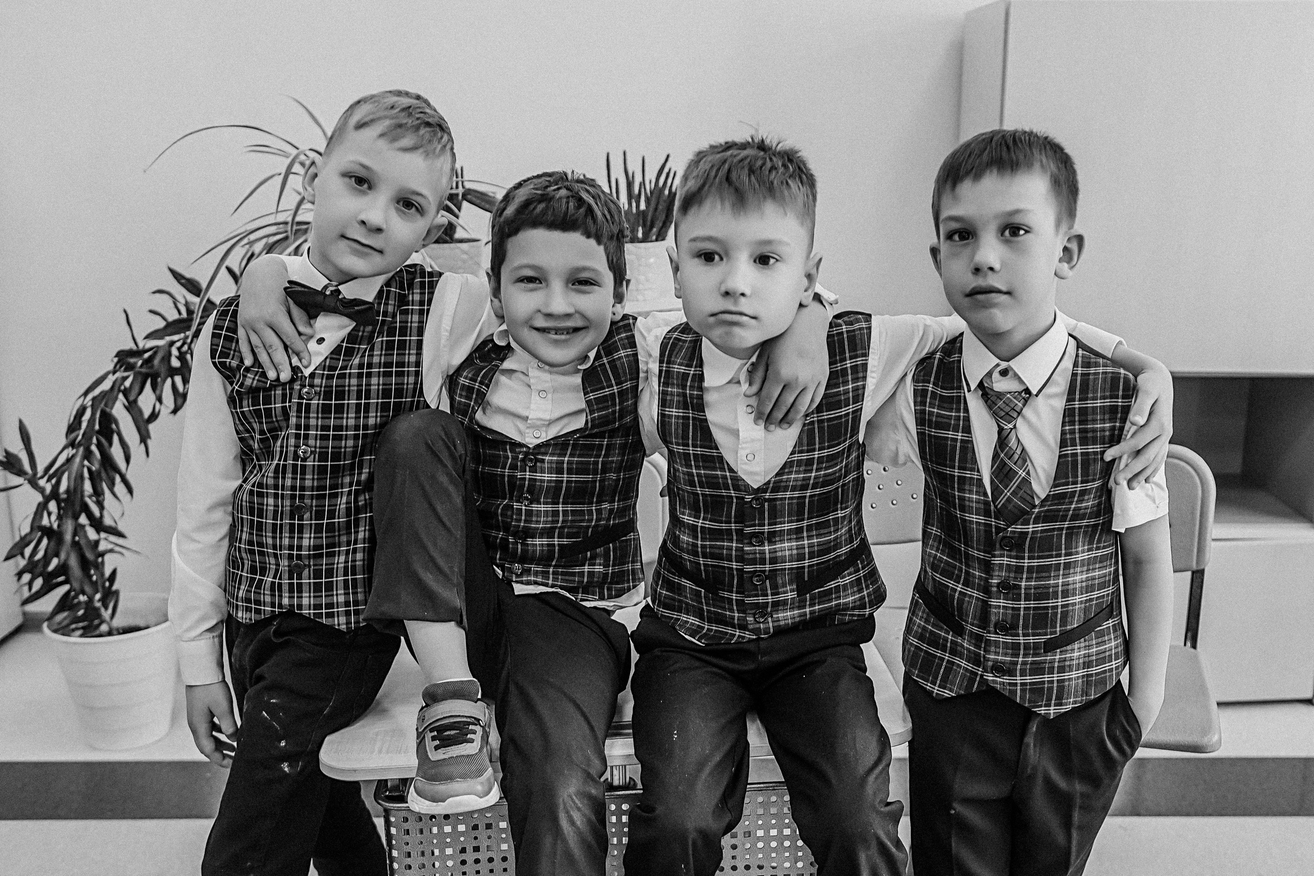 1 класс в кабинете. Семейный фотограф Тюмень, фотограф на роды Салмина Мария