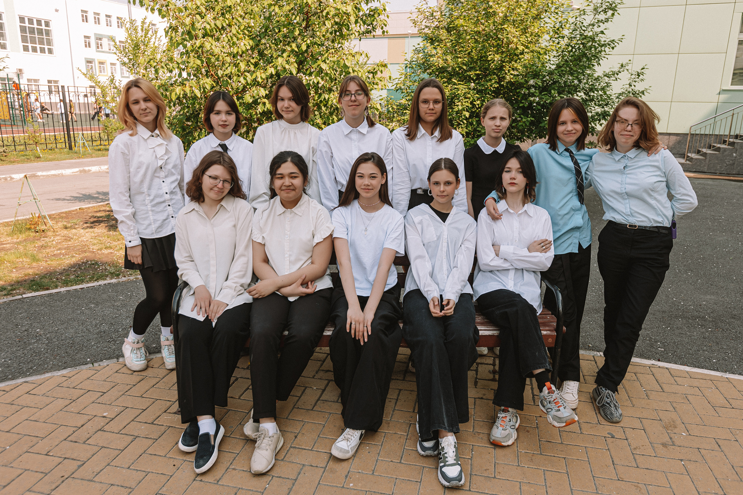 7 класс на улице. Семейный фотограф Тюмень, фотограф на роды Салмина Мария