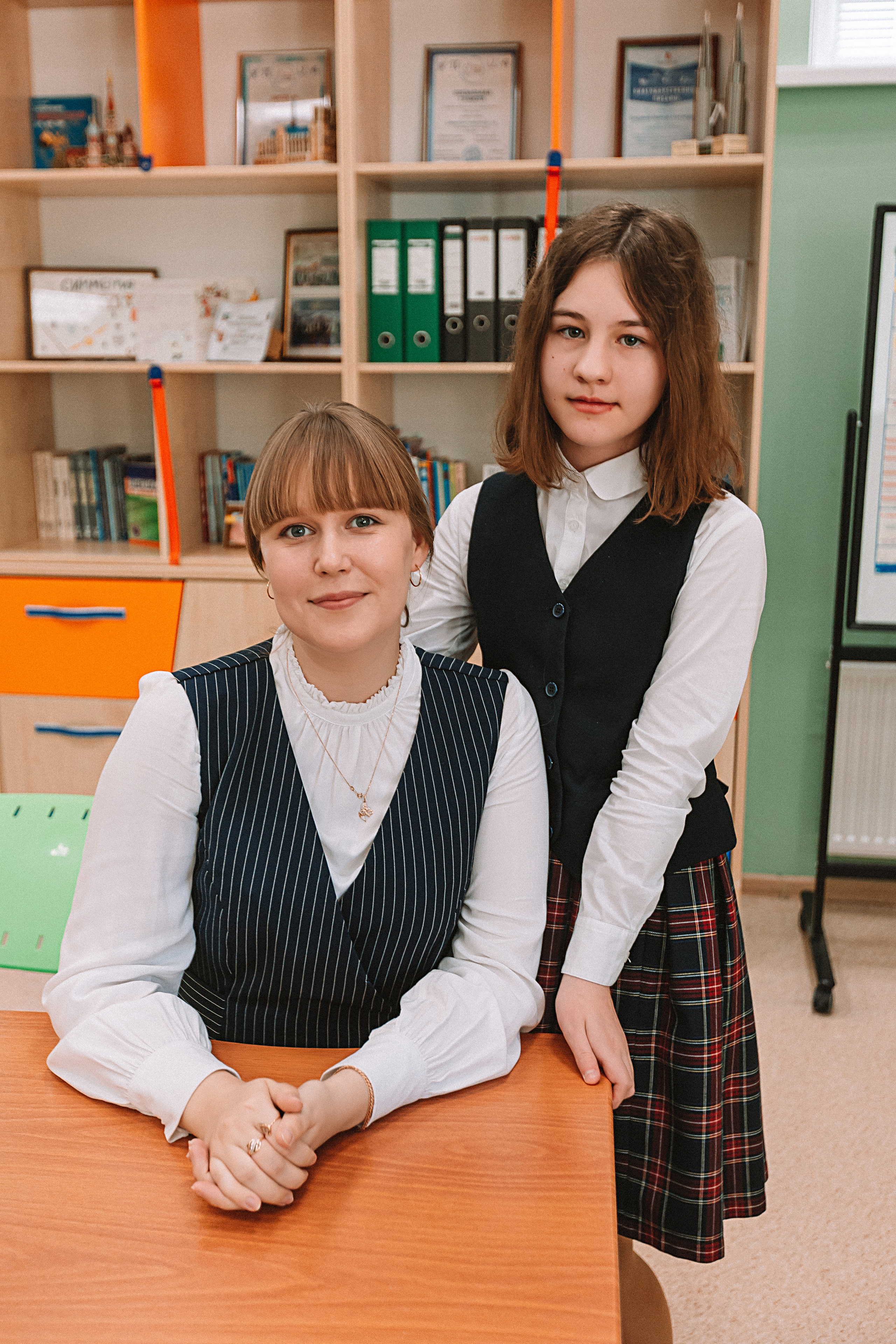 7 класс в кабинете. Семейный фотограф Тюмень, фотограф на роды Салмина Мария