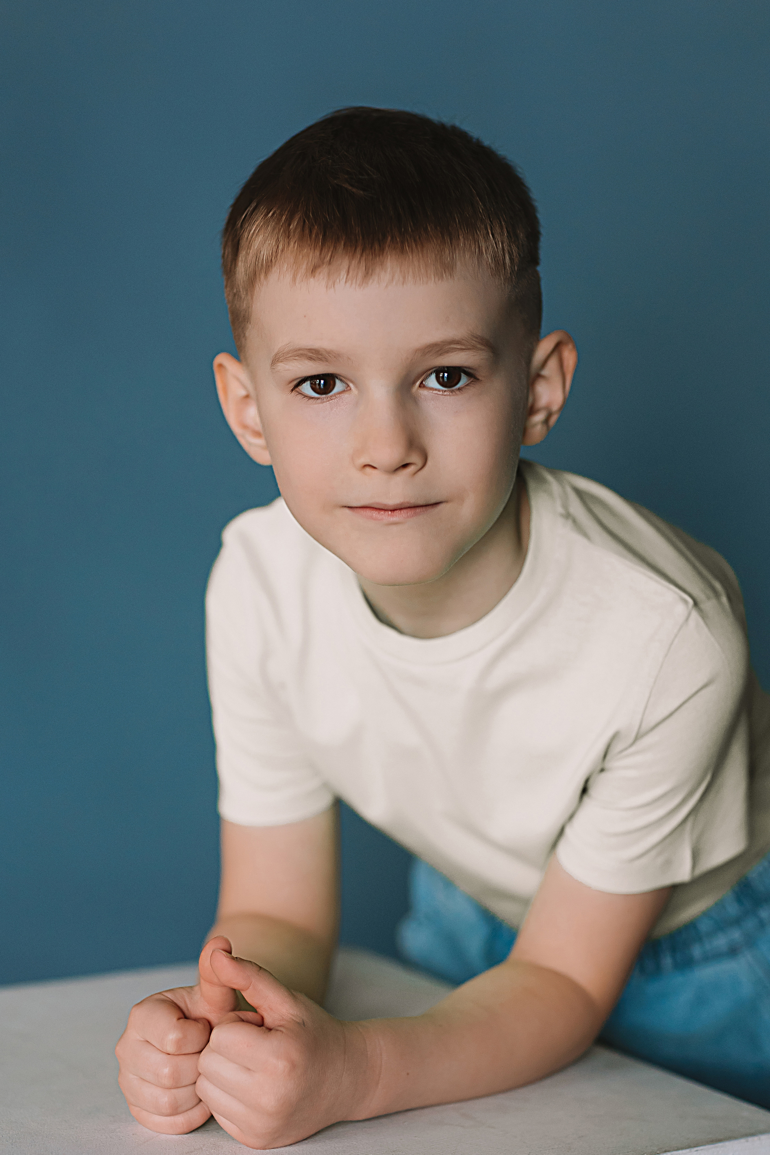 Садик в фотостудии. Семейный фотограф Тюмень, фотограф на роды Салмина Мария