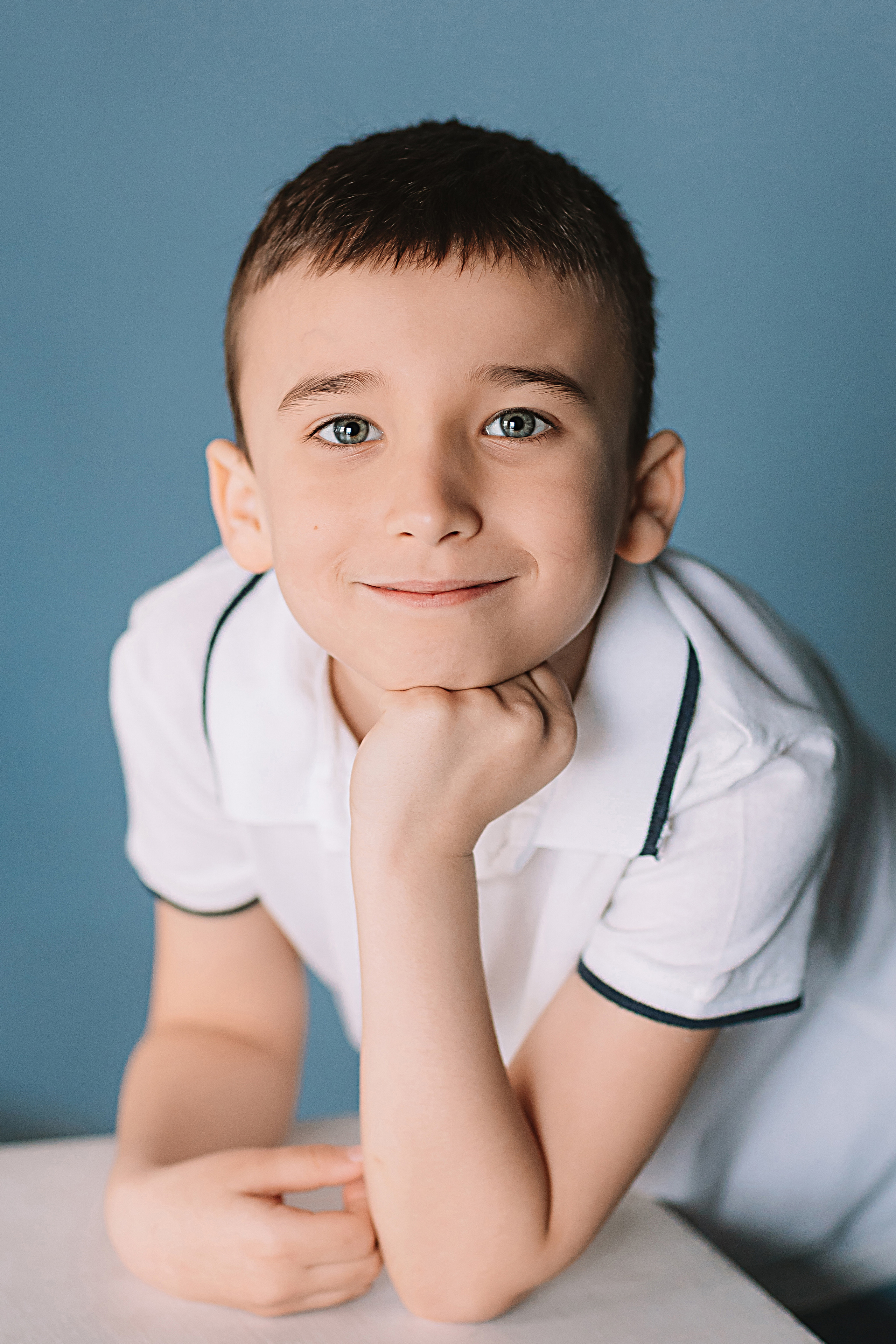 Садик в фотостудии. Семейный фотограф Тюмень, фотограф на роды Салмина Мария