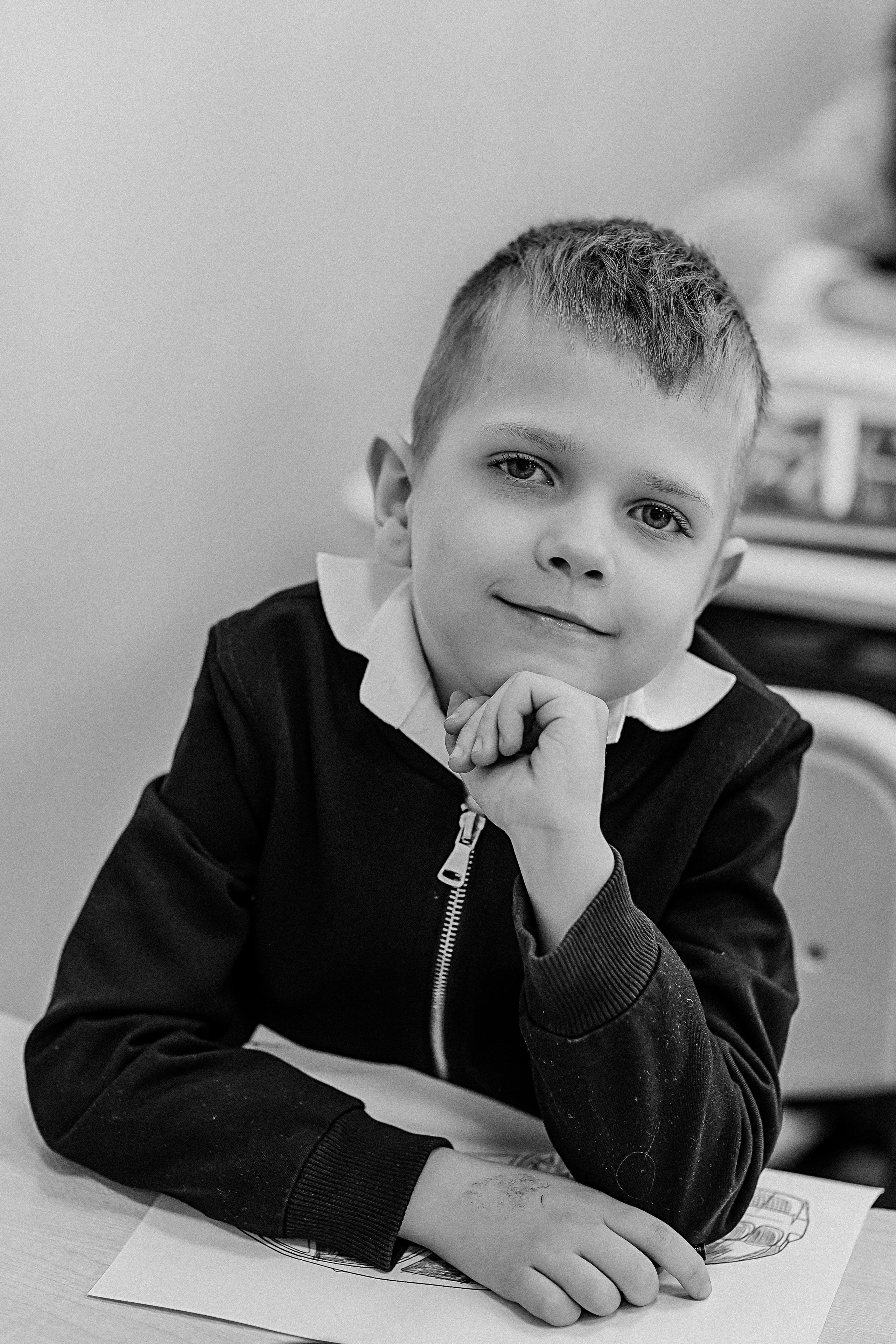 1 класс в кабинете. Семейный фотограф Тюмень, фотограф на роды Салмина Мария