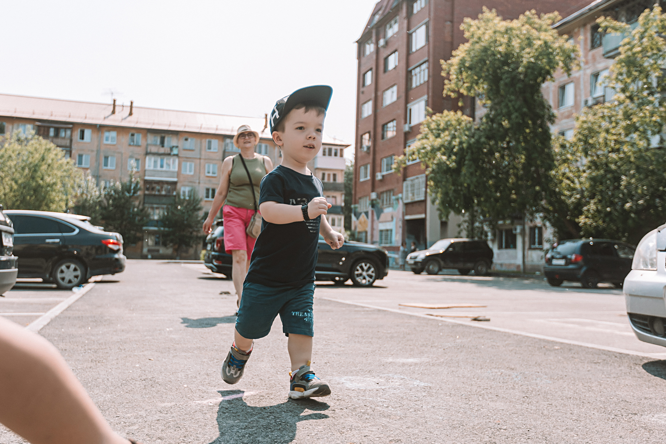 Один день в саду (частный). Семейный фотограф Тюмень, фотограф на роды Салмина Мария