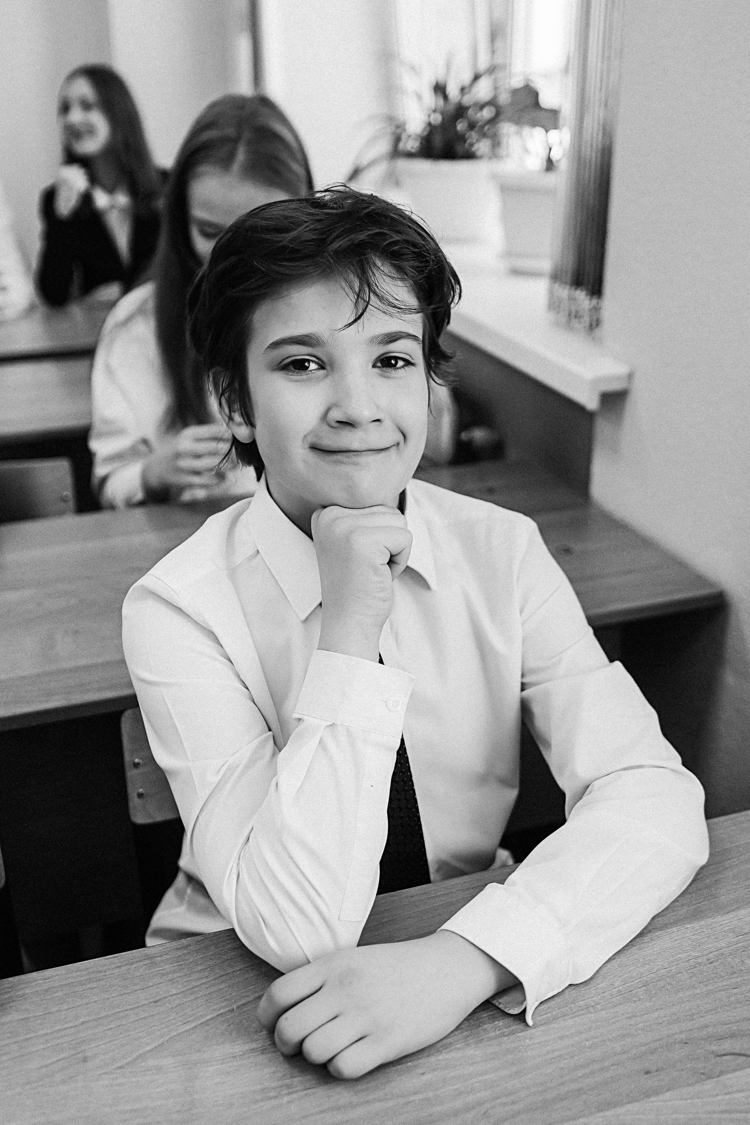 7 класс в стенах школы. Семейный фотограф Тюмень, фотограф на роды Салмина Мария